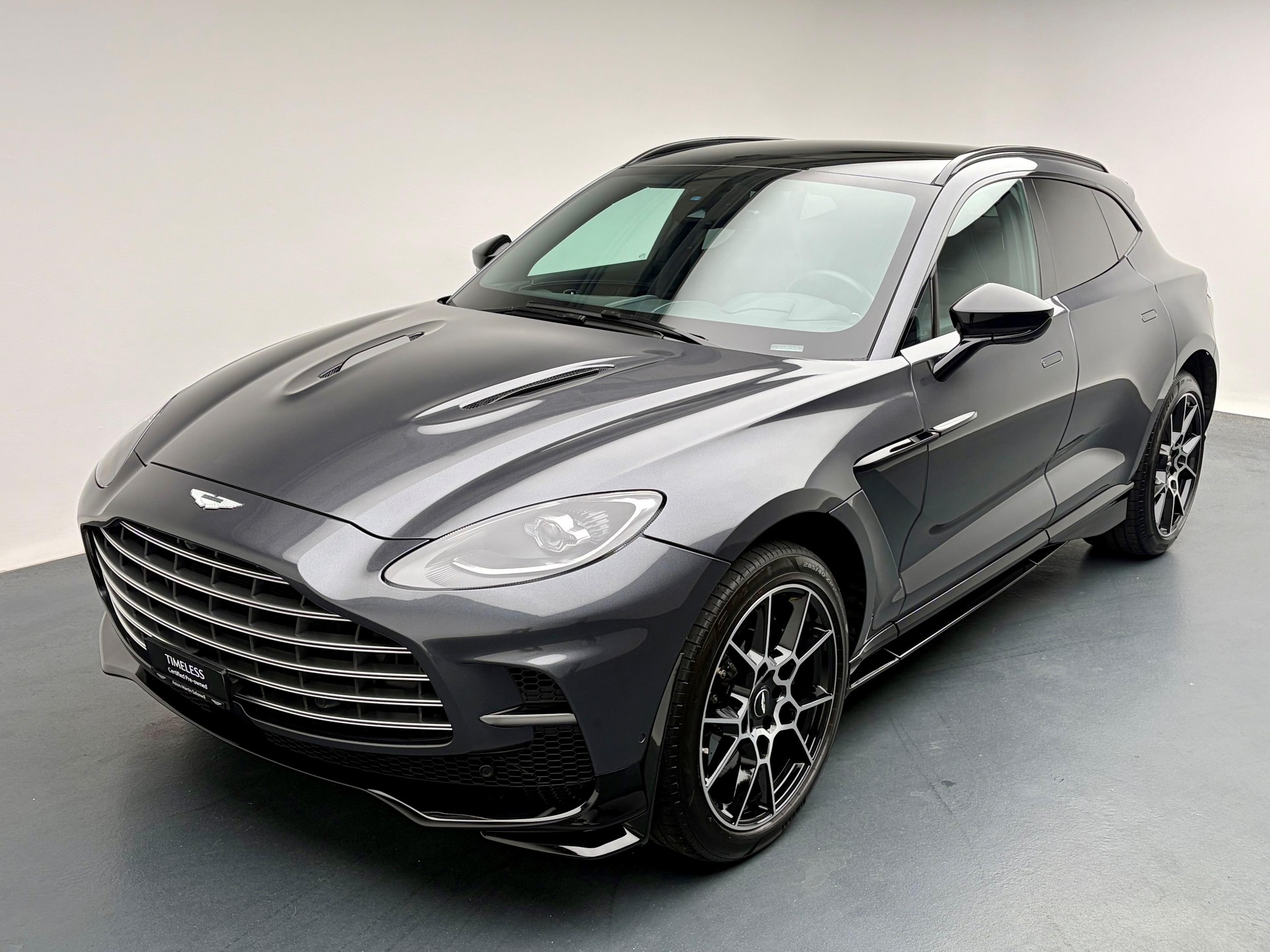ASTON MARTIN DBX 707 4.0 V8 Bi-Turbo