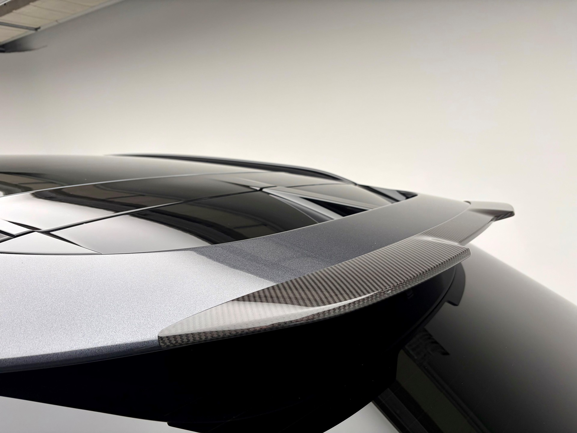 ASTON MARTIN DBX 707 4.0 V8 Bi-Turbo-image-22