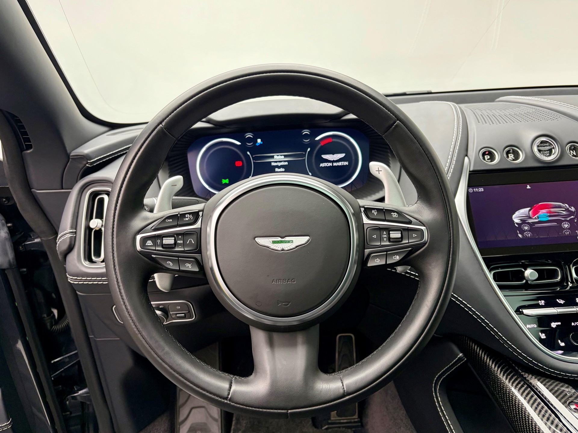 ASTON MARTIN DBX 707 4.0 V8 Bi-Turbo-image-6