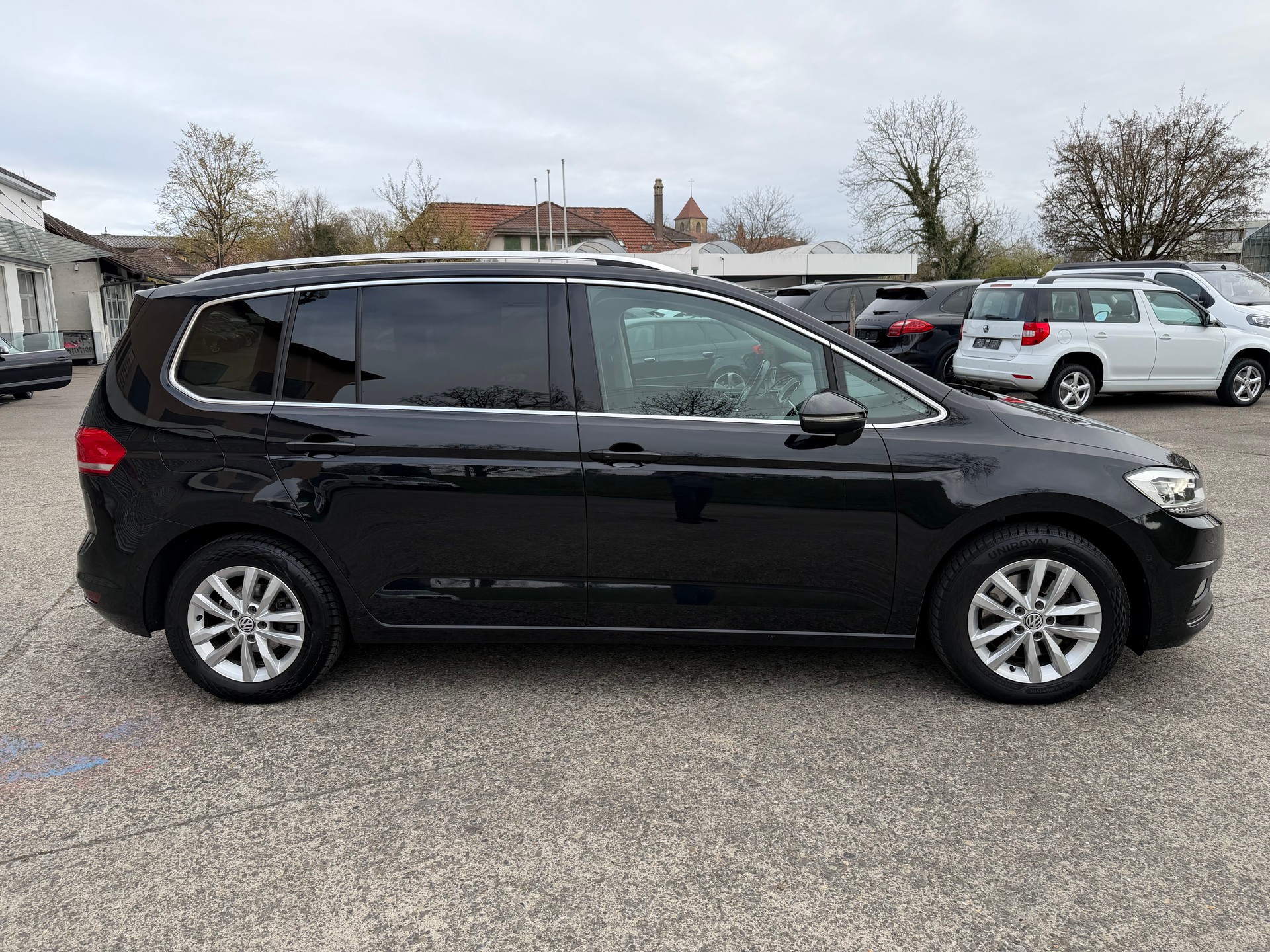 VW Touran 2.0 TDI BlueMotion Technology Highline DSG-image-5