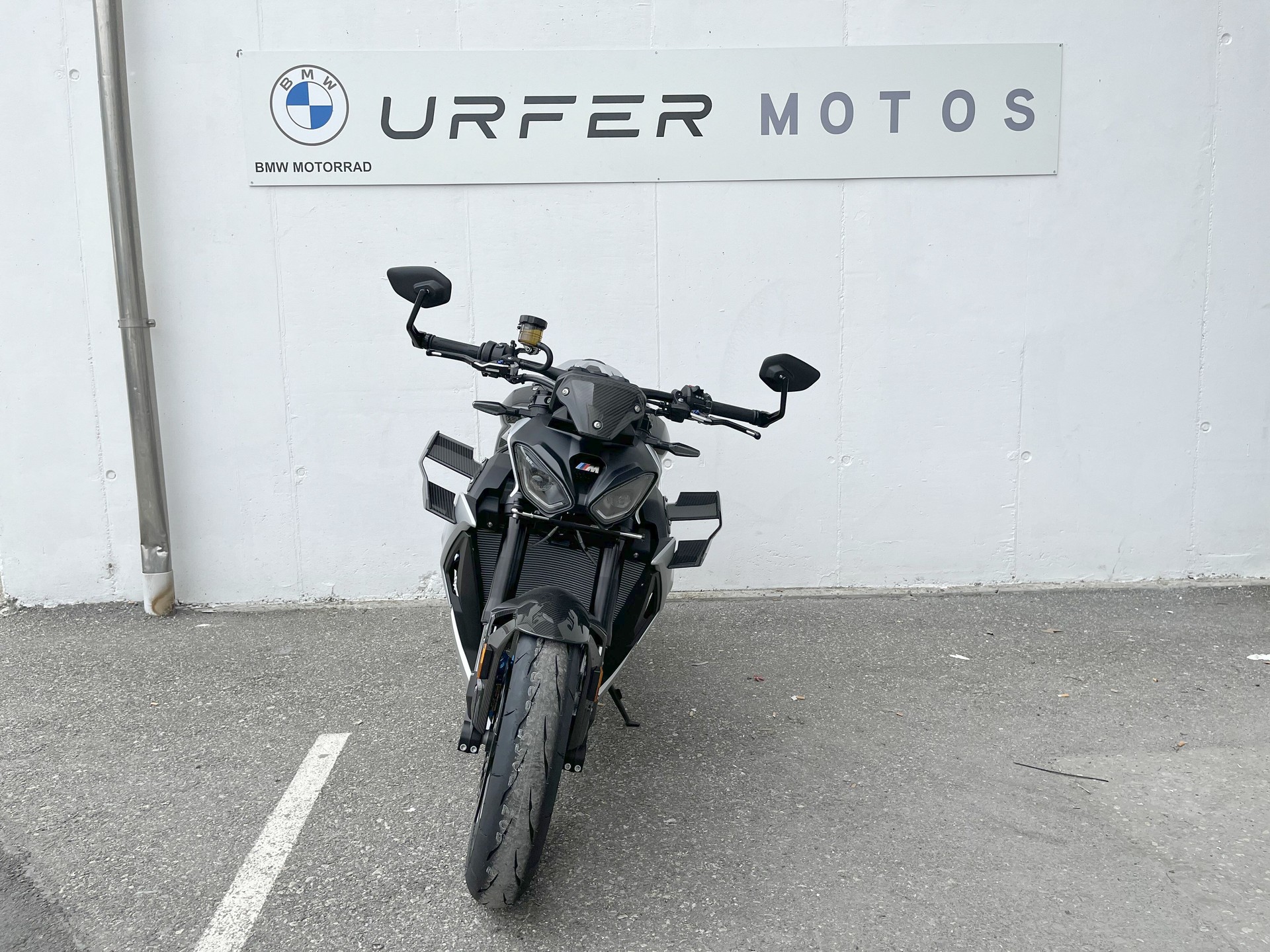 BMW M 1000 R-image-2