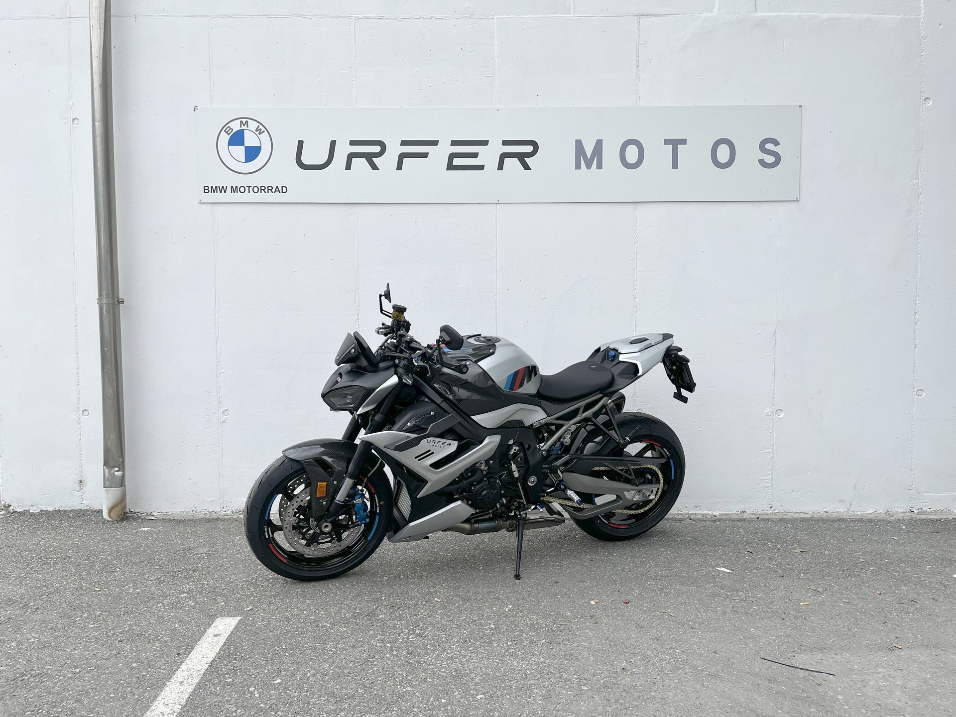 BMW M 1000 R-image-3