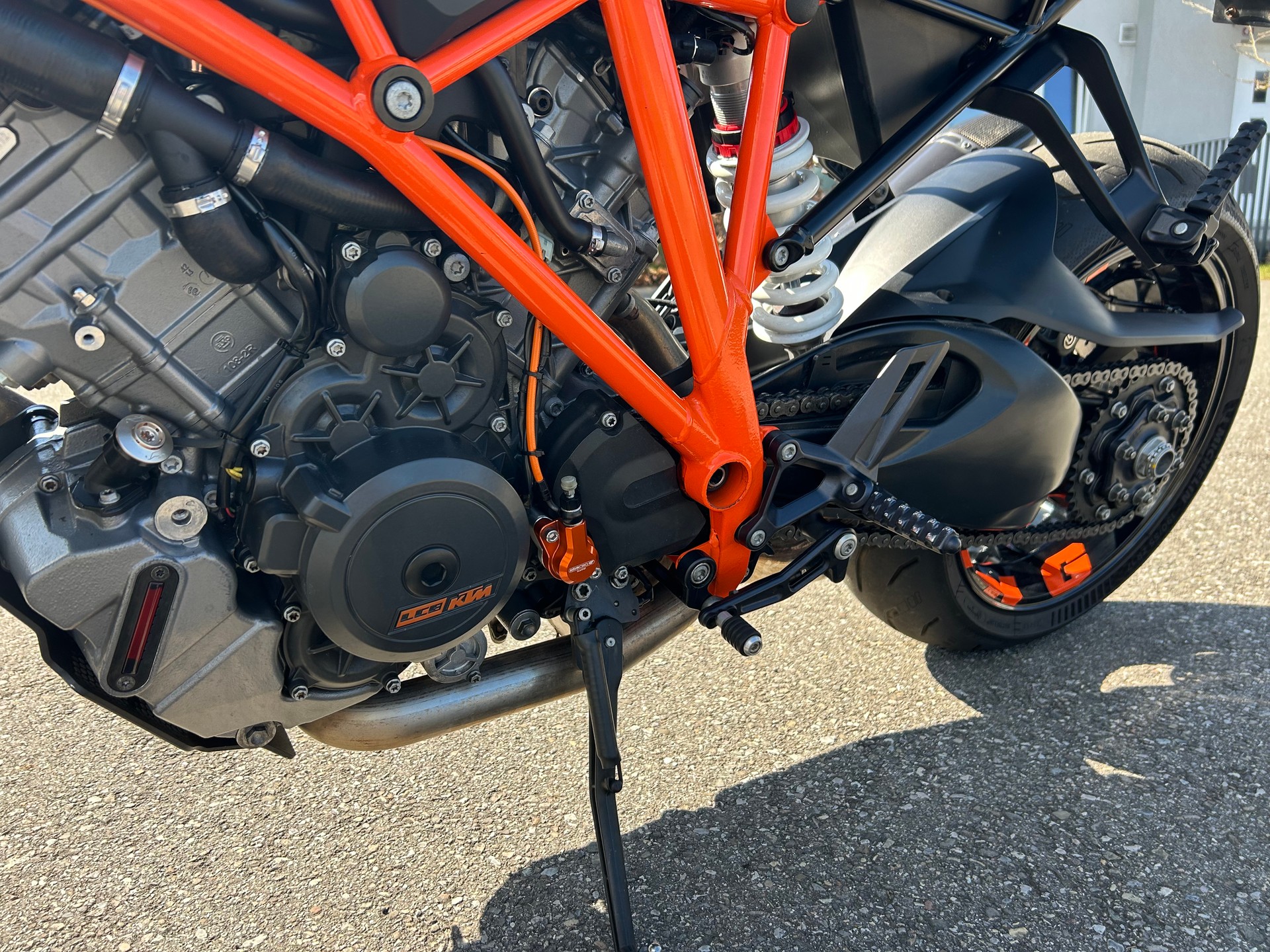 KTM 1290 Super Duke R-image-3