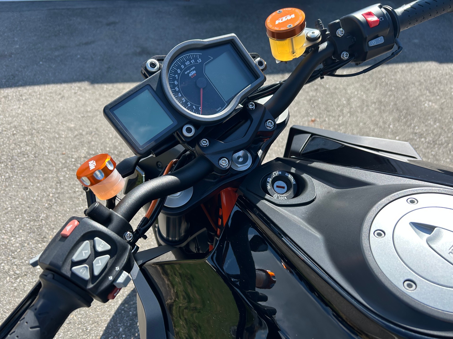 KTM 1290 Super Duke R-image-4