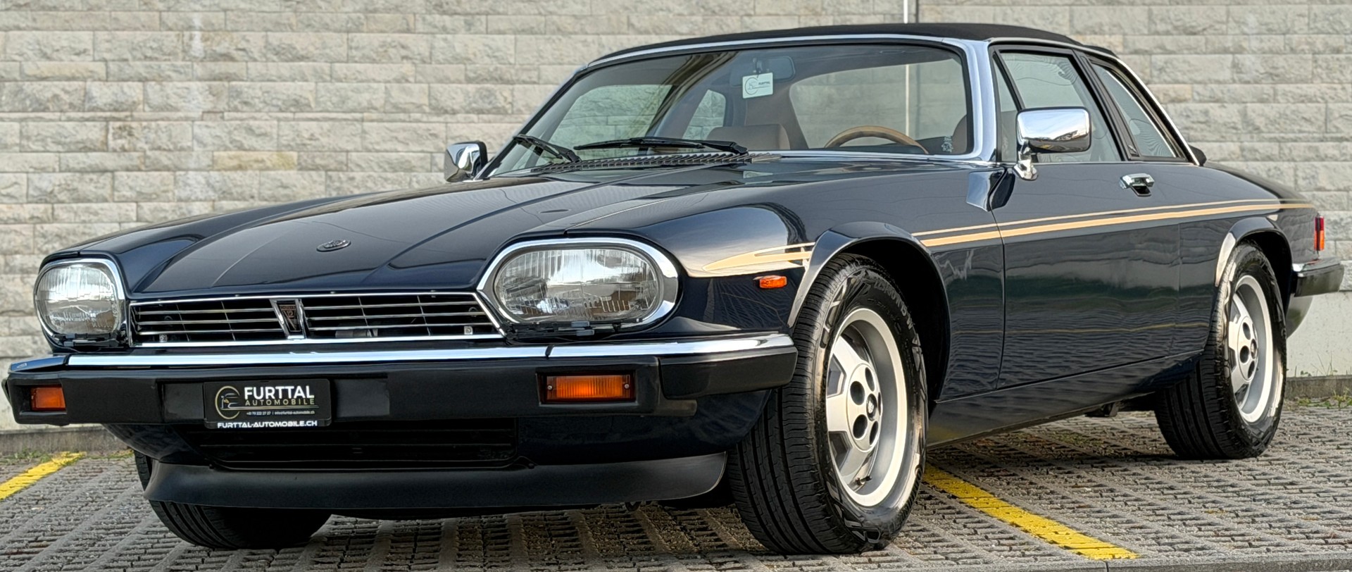 JAGUAR XJS 5.3 V12 Convertible-showroom-element-3