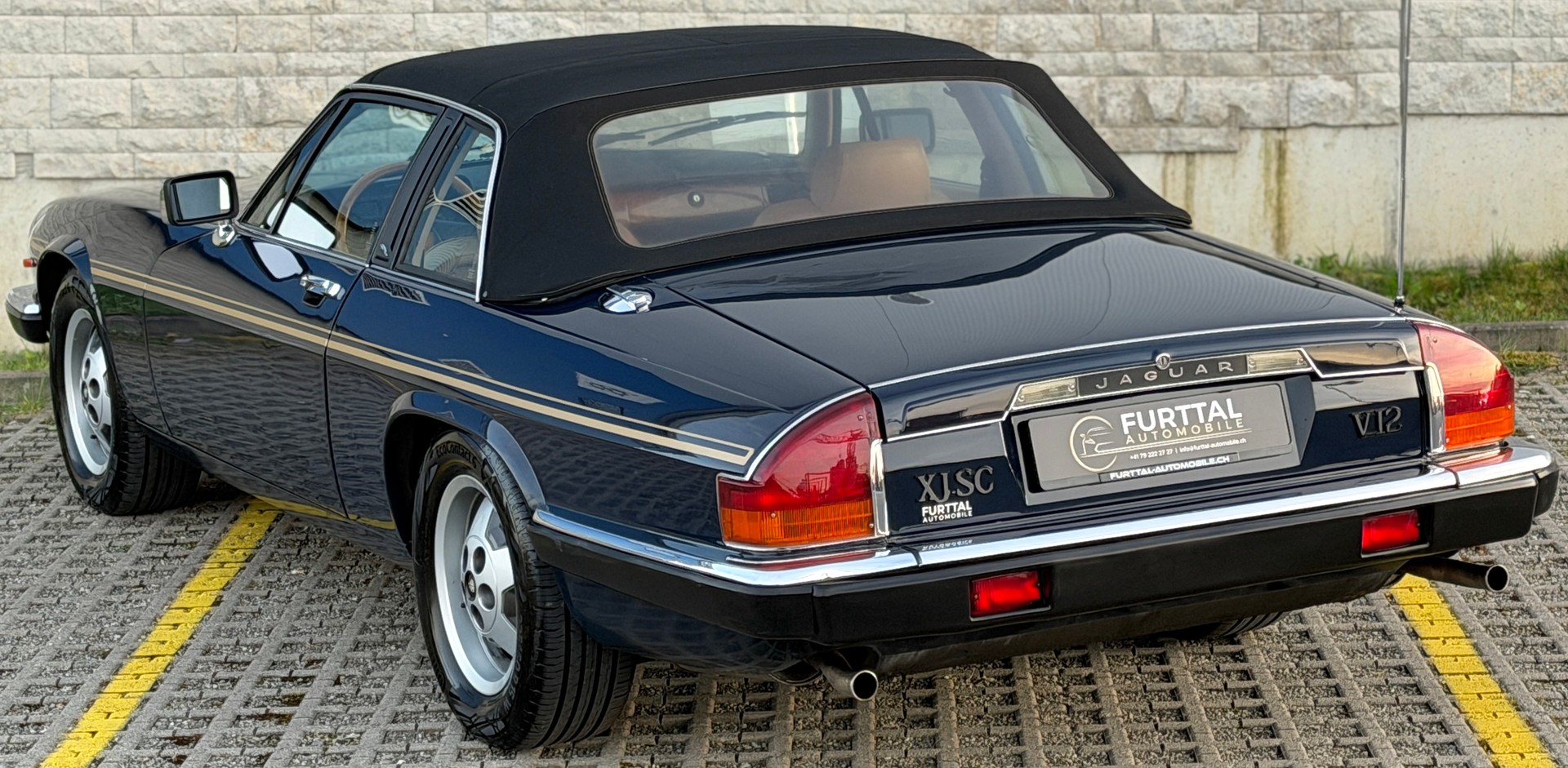 JAGUAR XJS 5.3 V12 Convertible-image-6