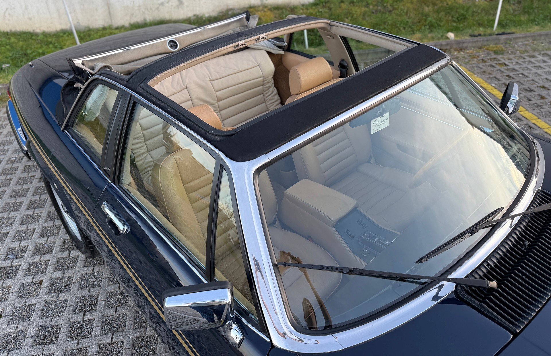 JAGUAR XJS 5.3 V12 Convertible-image-10