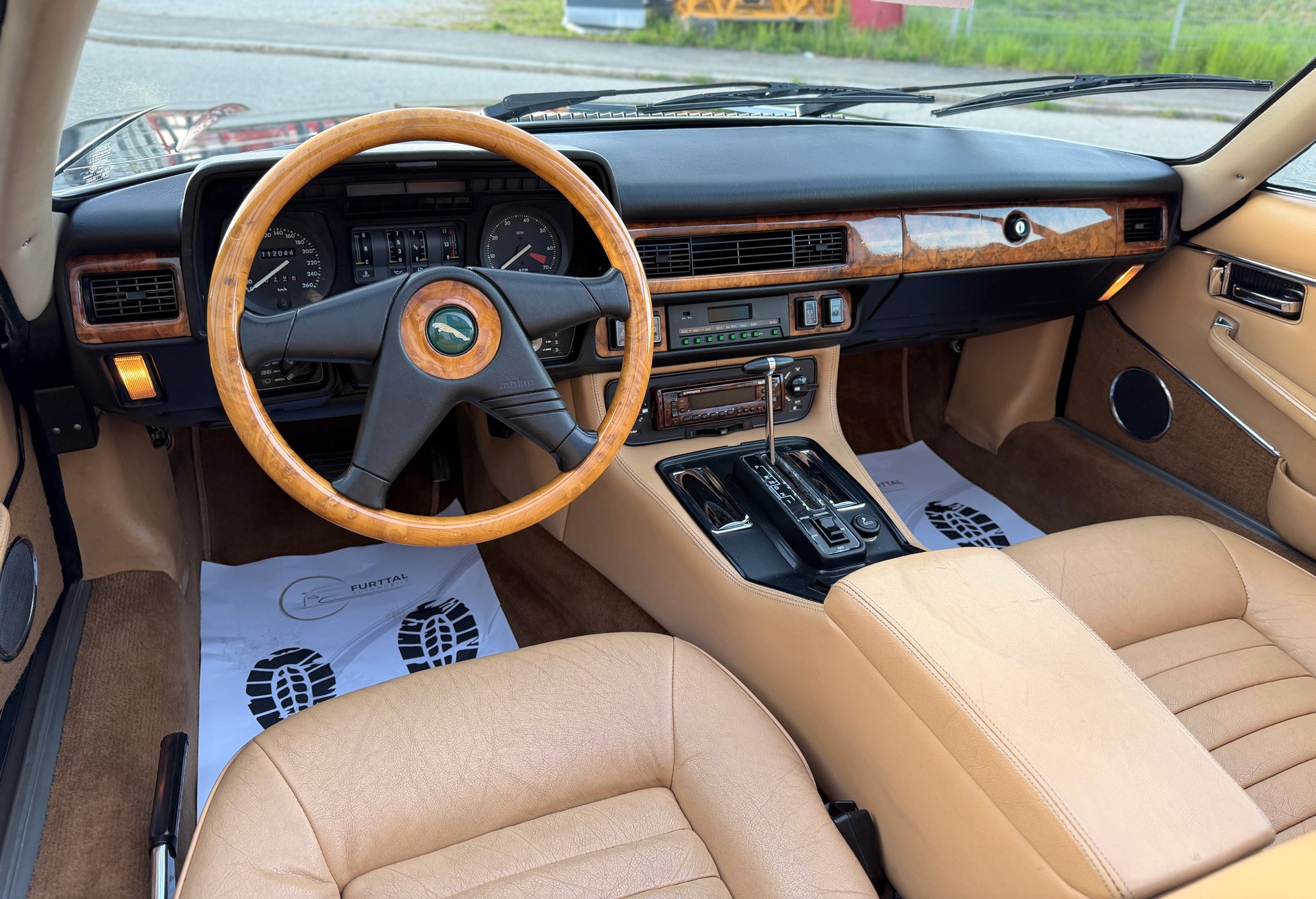 JAGUAR XJS 5.3 V12 Convertible-image-15