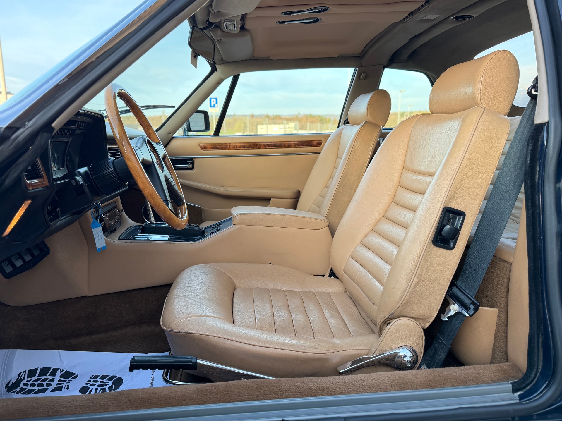 JAGUAR XJS 5.3 V12 Convertible-image-17