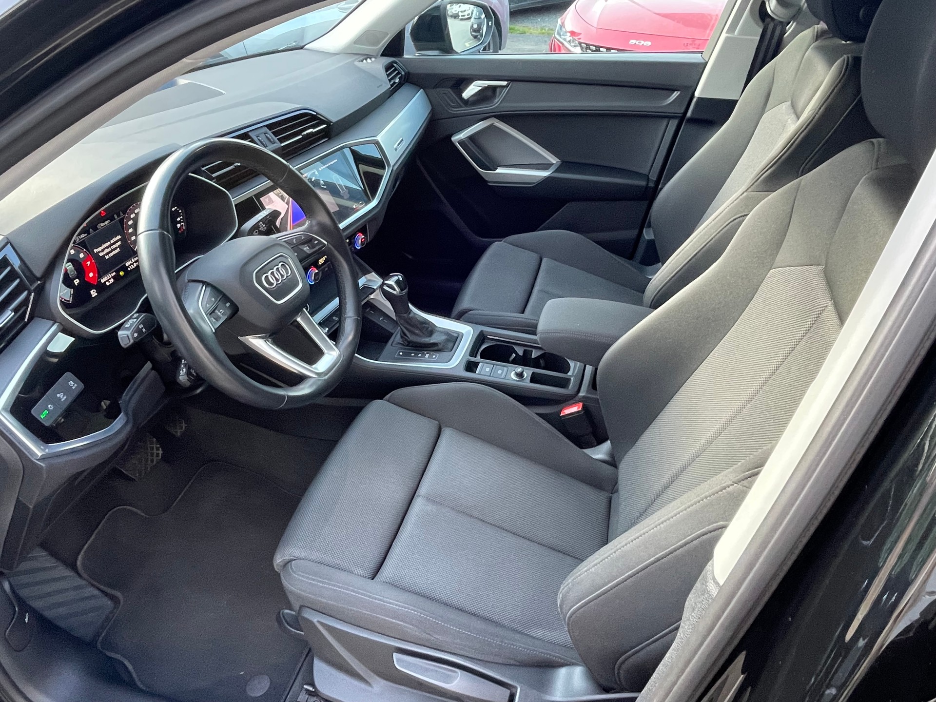 AUDI Audi Q3 1.5 35 TFSI Advanced Attraction S-Tronic-image-5