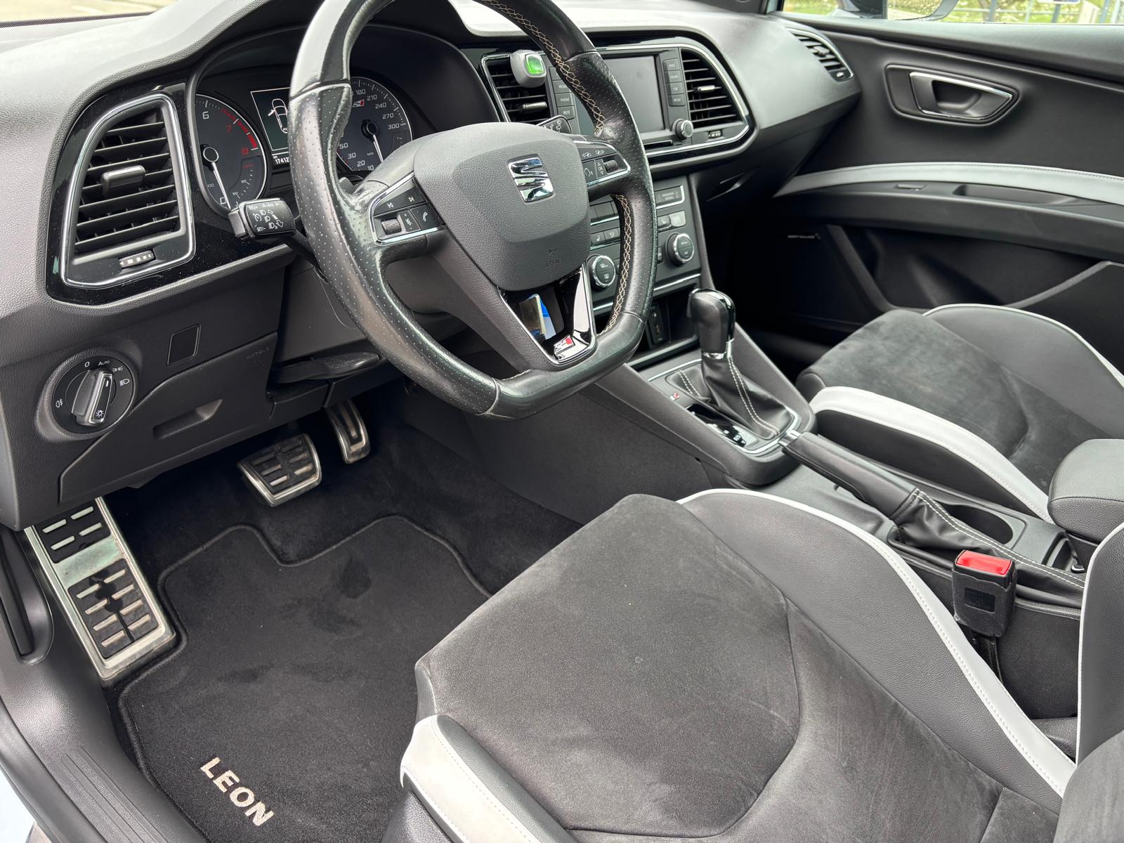 SEAT Leon 2.0 TSI Cupra 290 DSG-image-8
