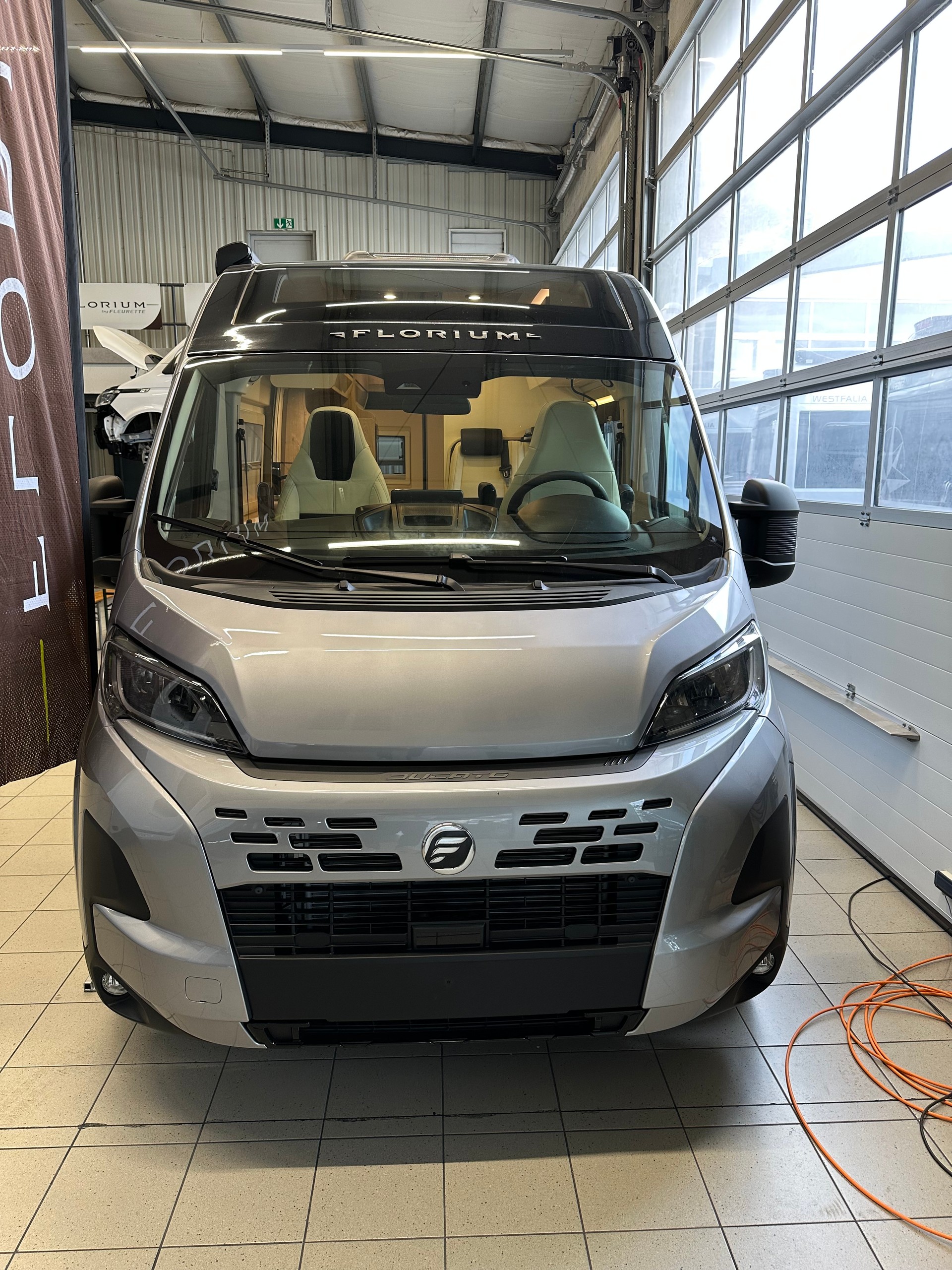 FLEURETTE Black Pearl 59LT-image-1