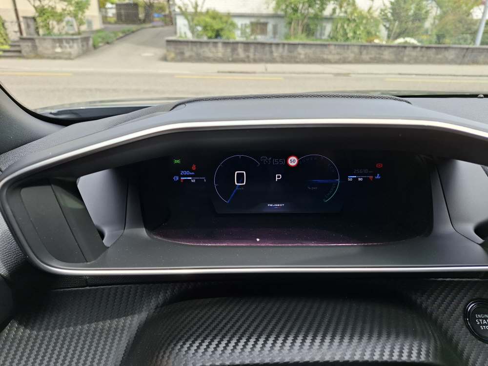PEUGEOT 2008 1.2 Hybrid 145 GT-image-20