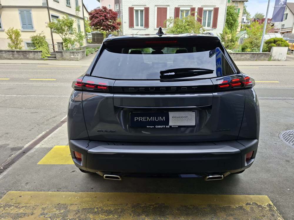 PEUGEOT 2008 1.2 Hybrid 145 GT-image-4