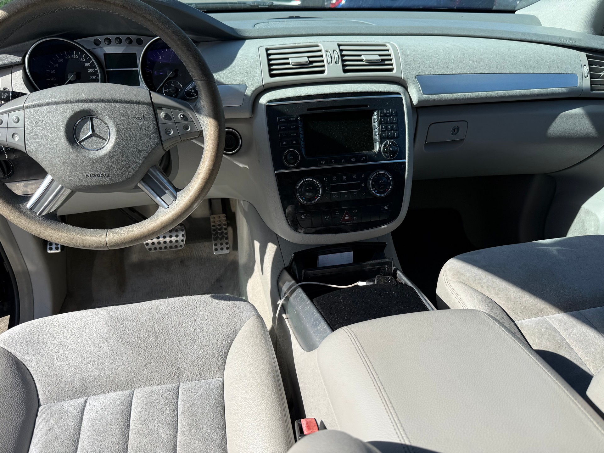 MERCEDES-BENZ R 350 (320) CDI 4Matic 7G-Tronic-image-10