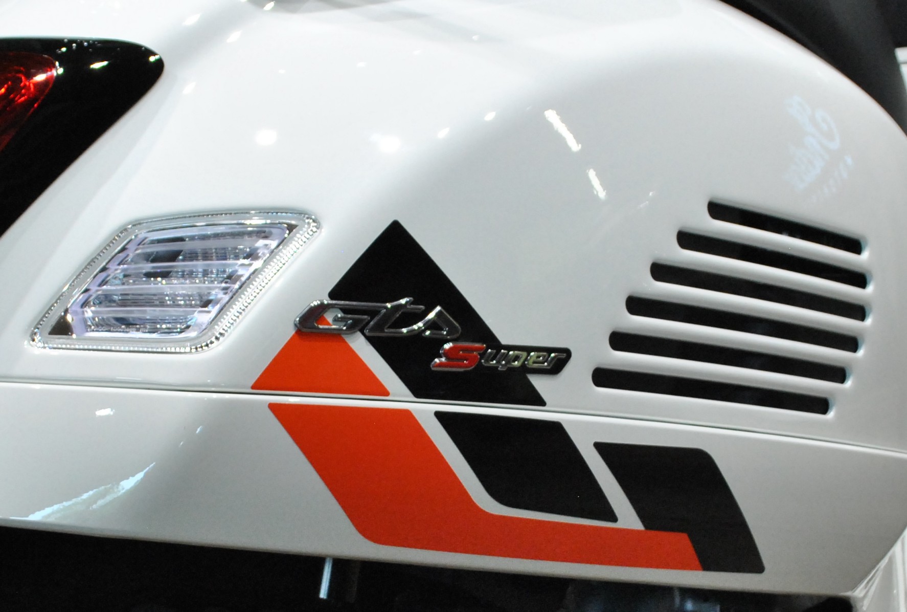 PIAGGIO Vespa GTS 310 Super Sport RST E5+-image-5