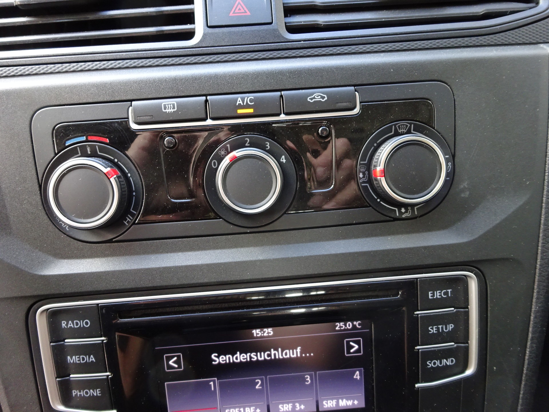 VW Caddy 2.0TDI 4Motion BlueMotion Technology DSG-image-13