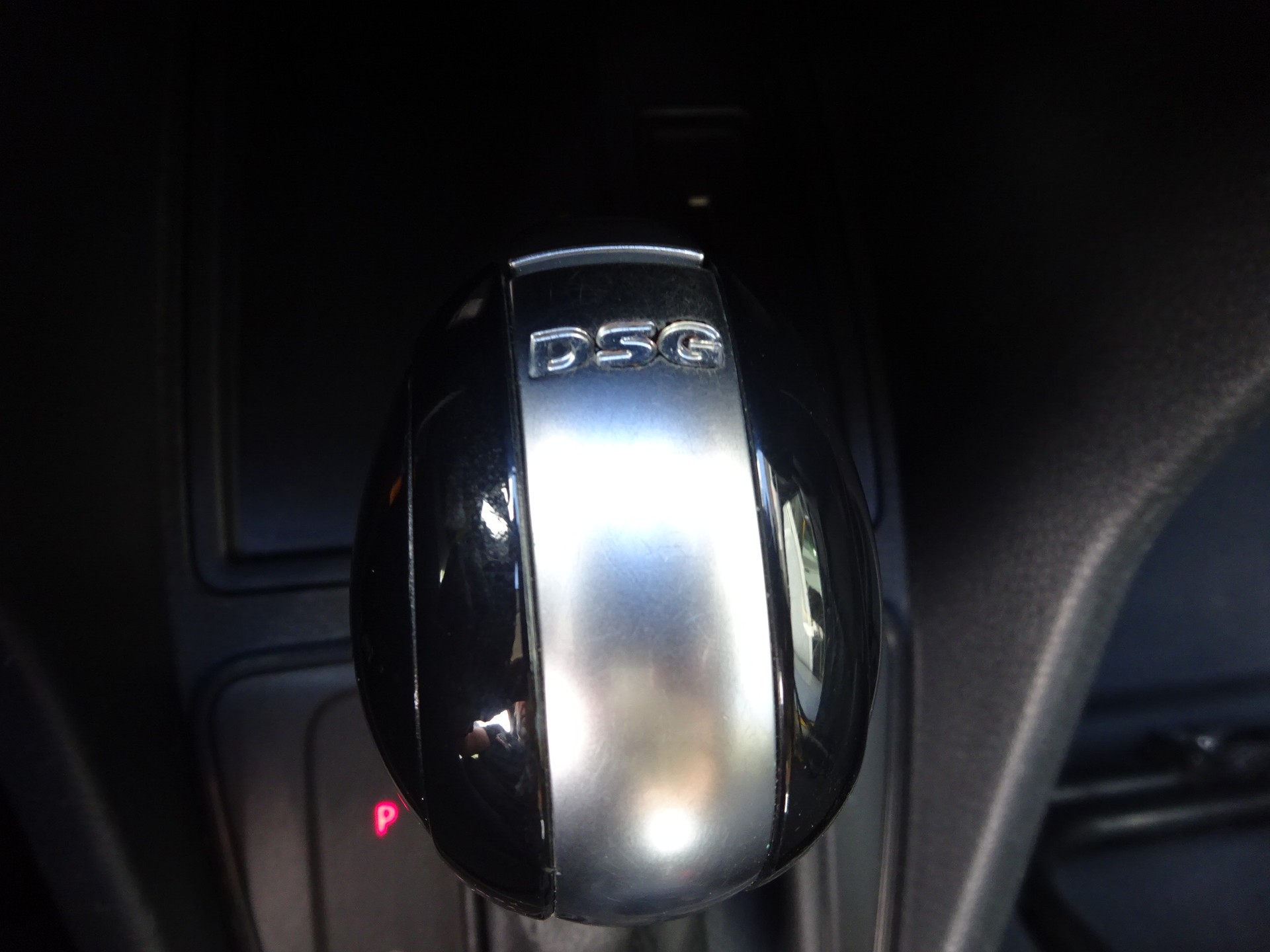 VW Caddy 2.0TDI 4Motion BlueMotion Technology DSG-image-8