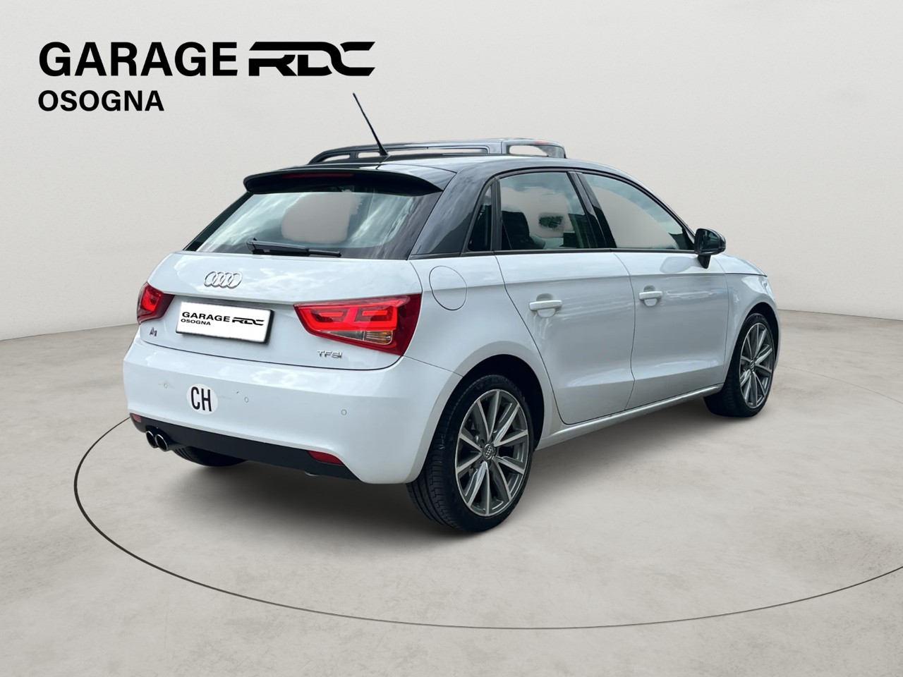 AUDI A1 Sportback 1.4 TFSI Attraction S-tronic-image-4