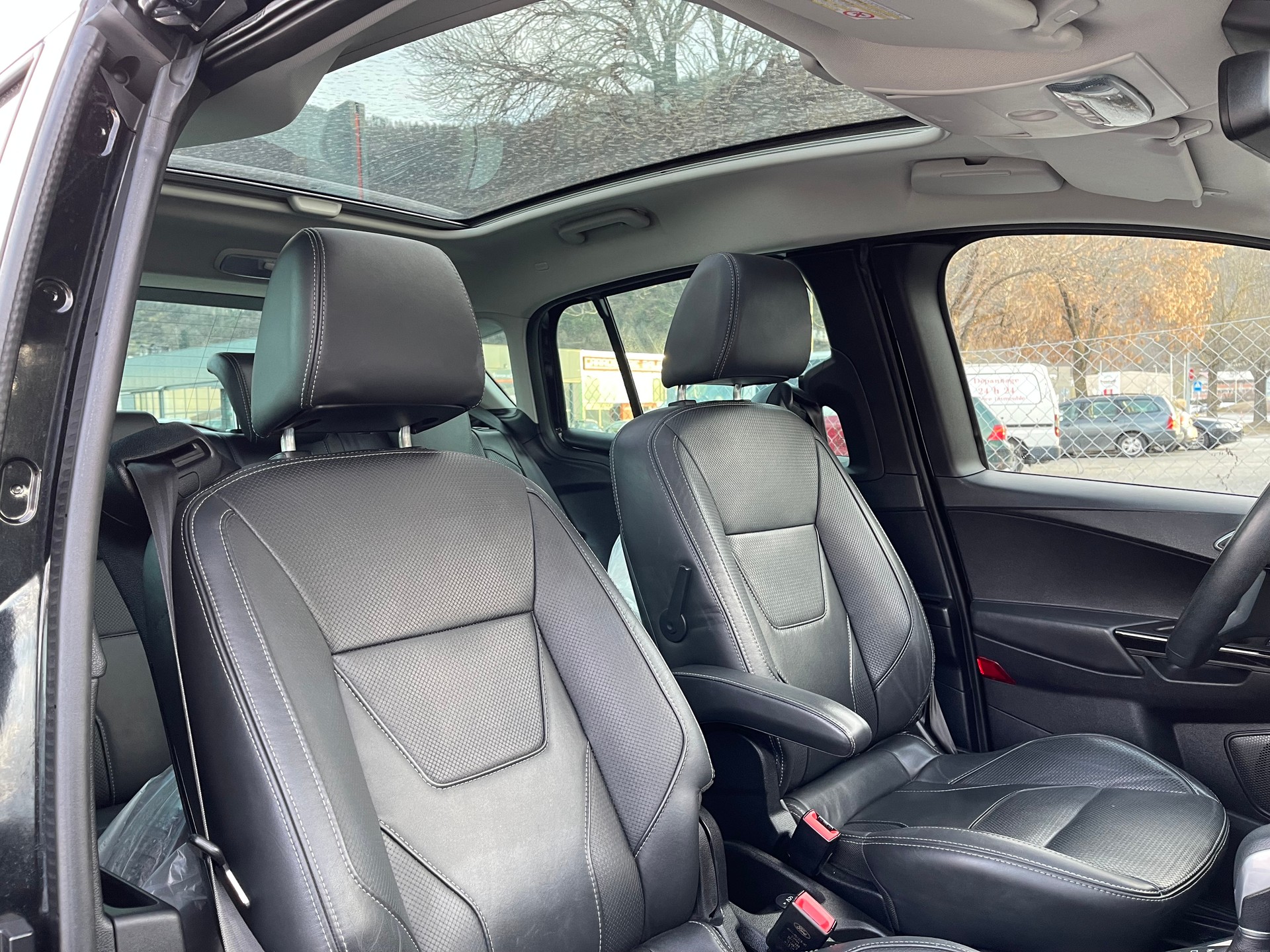 FORD B-Max 1.6 Ti-VCT Titanium PowerShift-showroom-element-1