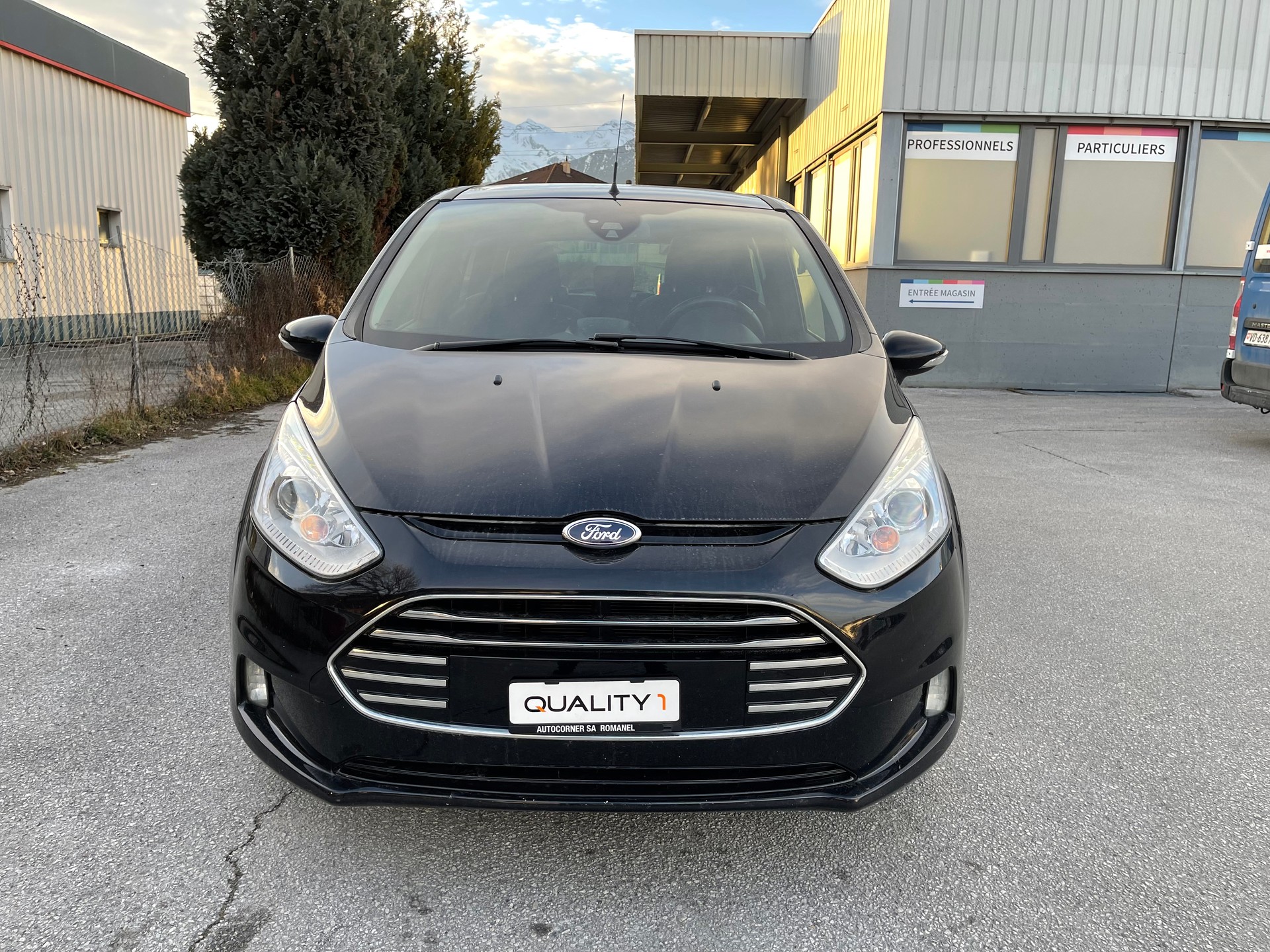 FORD B-Max 1.6 Ti-VCT Titanium PowerShift-image-17