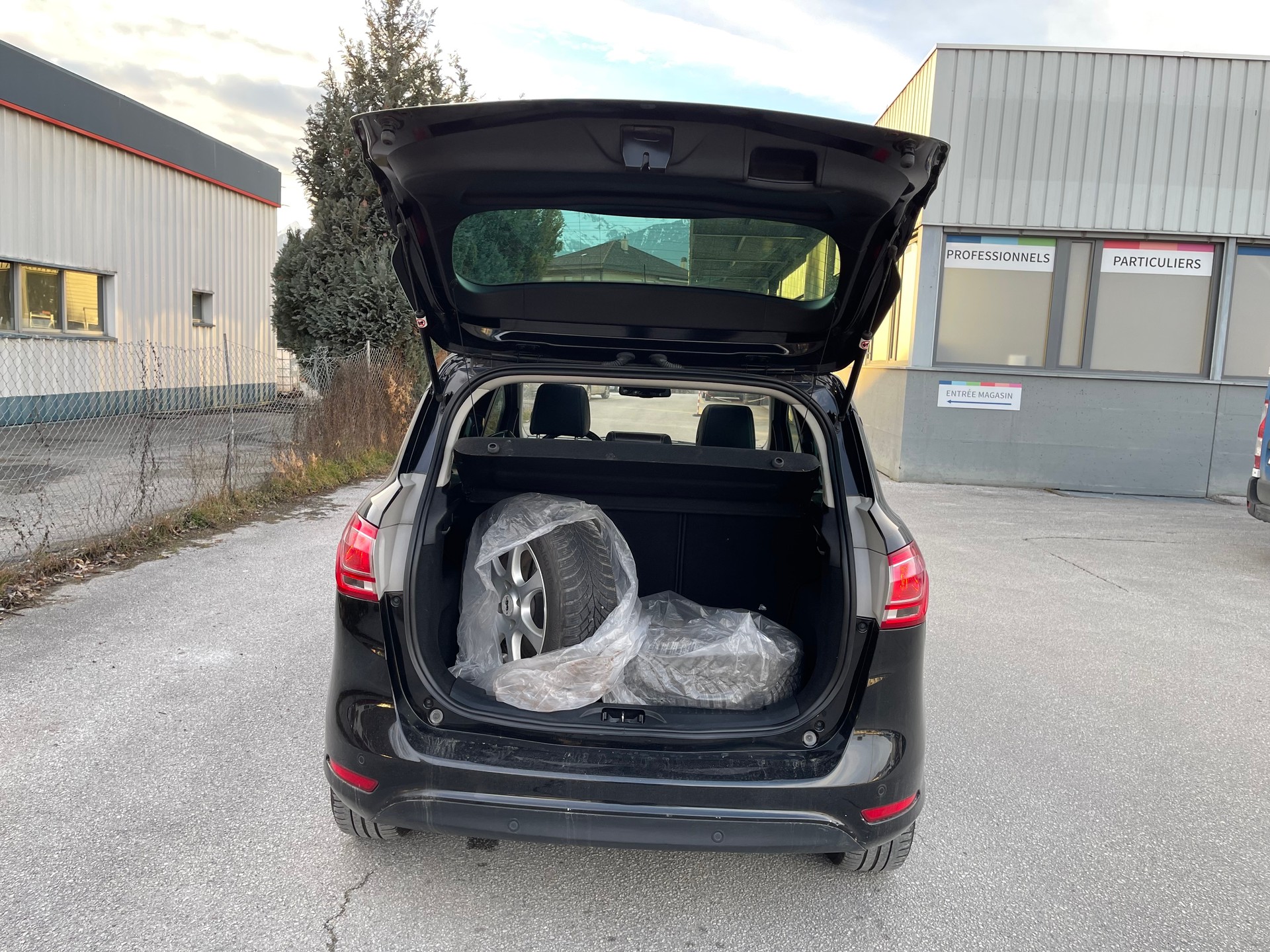 FORD B-Max 1.6 Ti-VCT Titanium PowerShift-showroom-element-3
