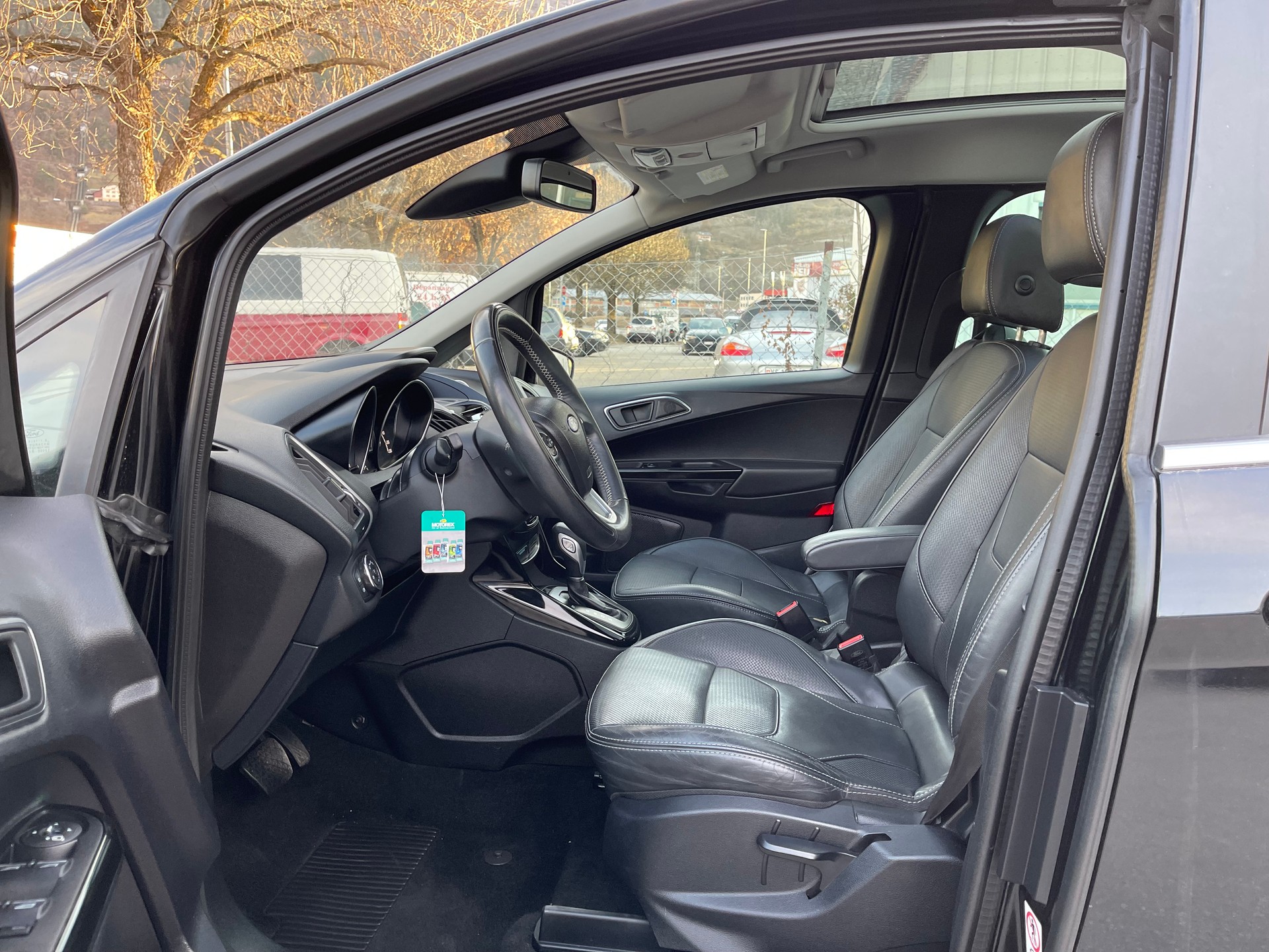 FORD B-Max 1.6 Ti-VCT Titanium PowerShift-image-10