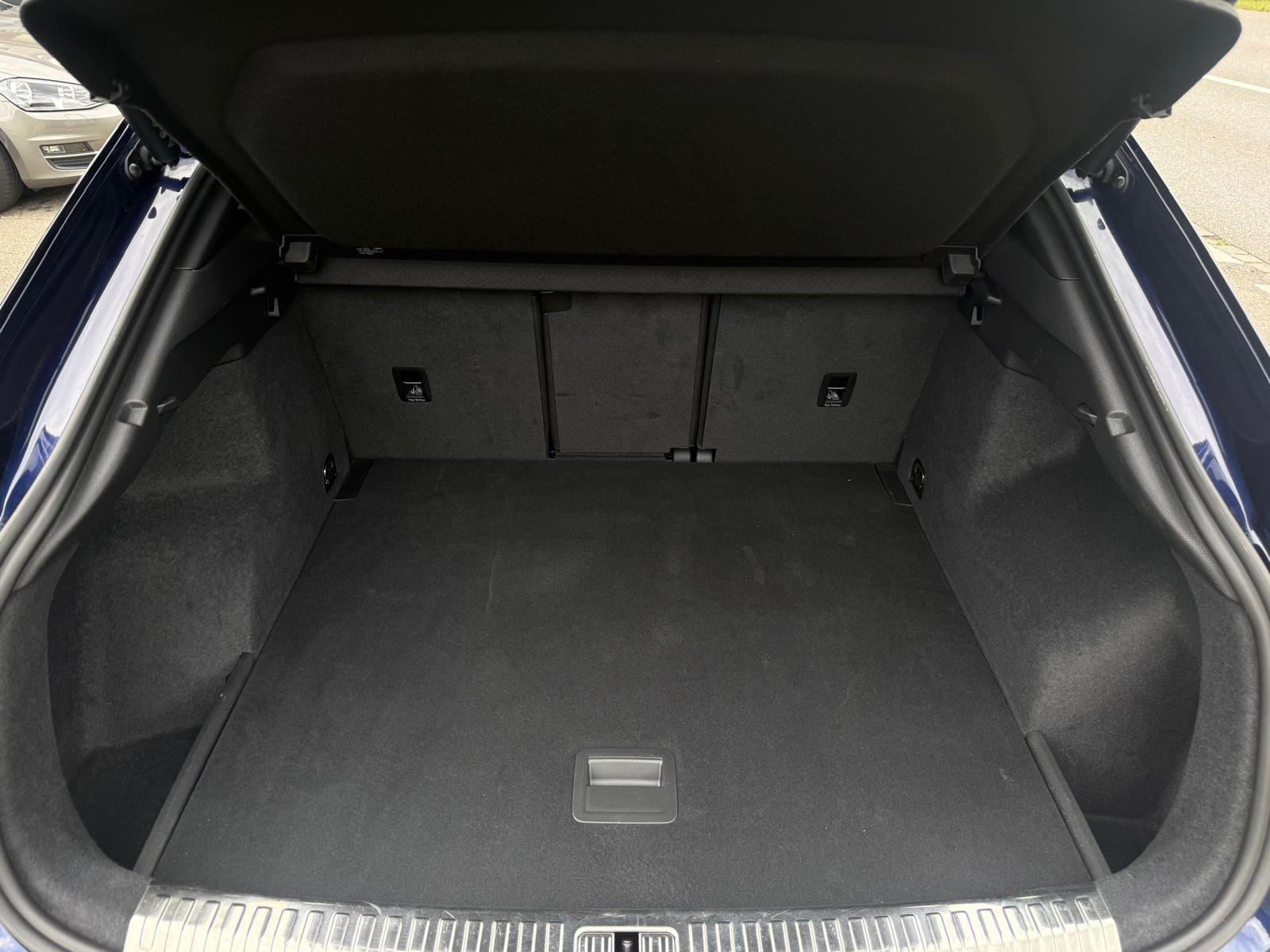 AUDI Q3 Sportback 35 TFSI S line Attraction S-tronic-image-19
