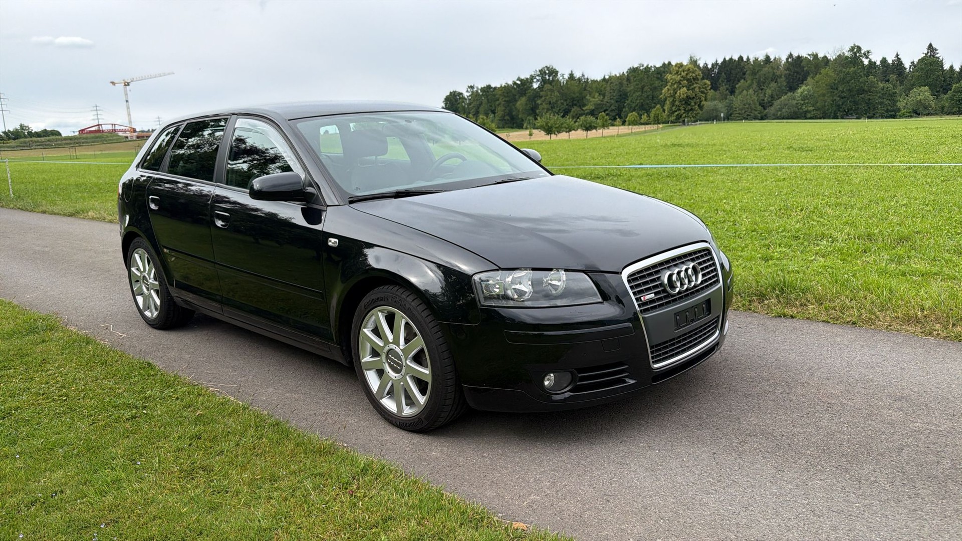 AUDI A3 Sportback 2.0 TDI Attraction-showroom-element-2