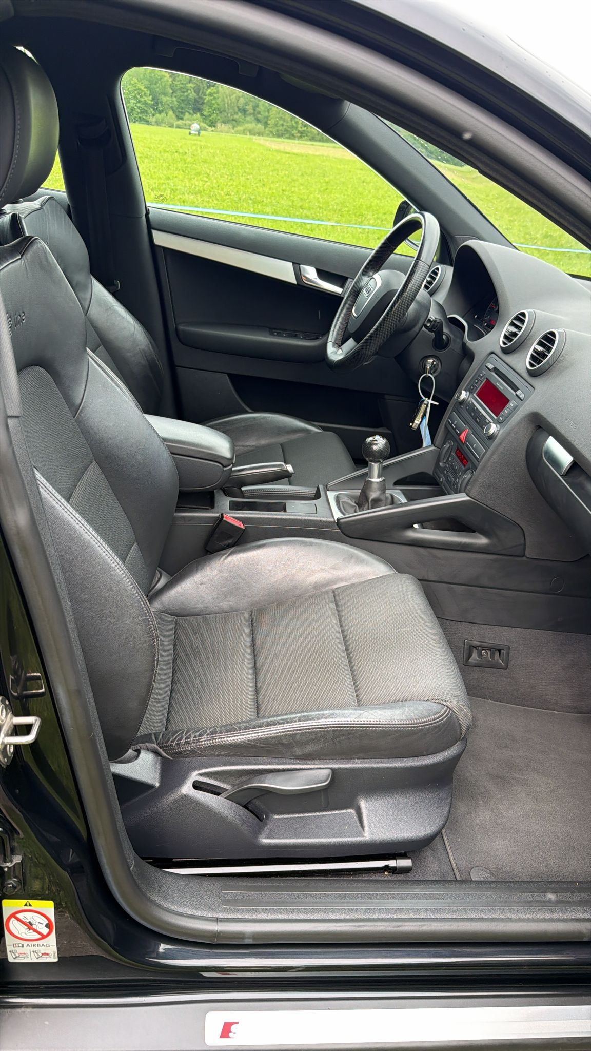 AUDI A3 Sportback 2.0 TDI Attraction-image-7