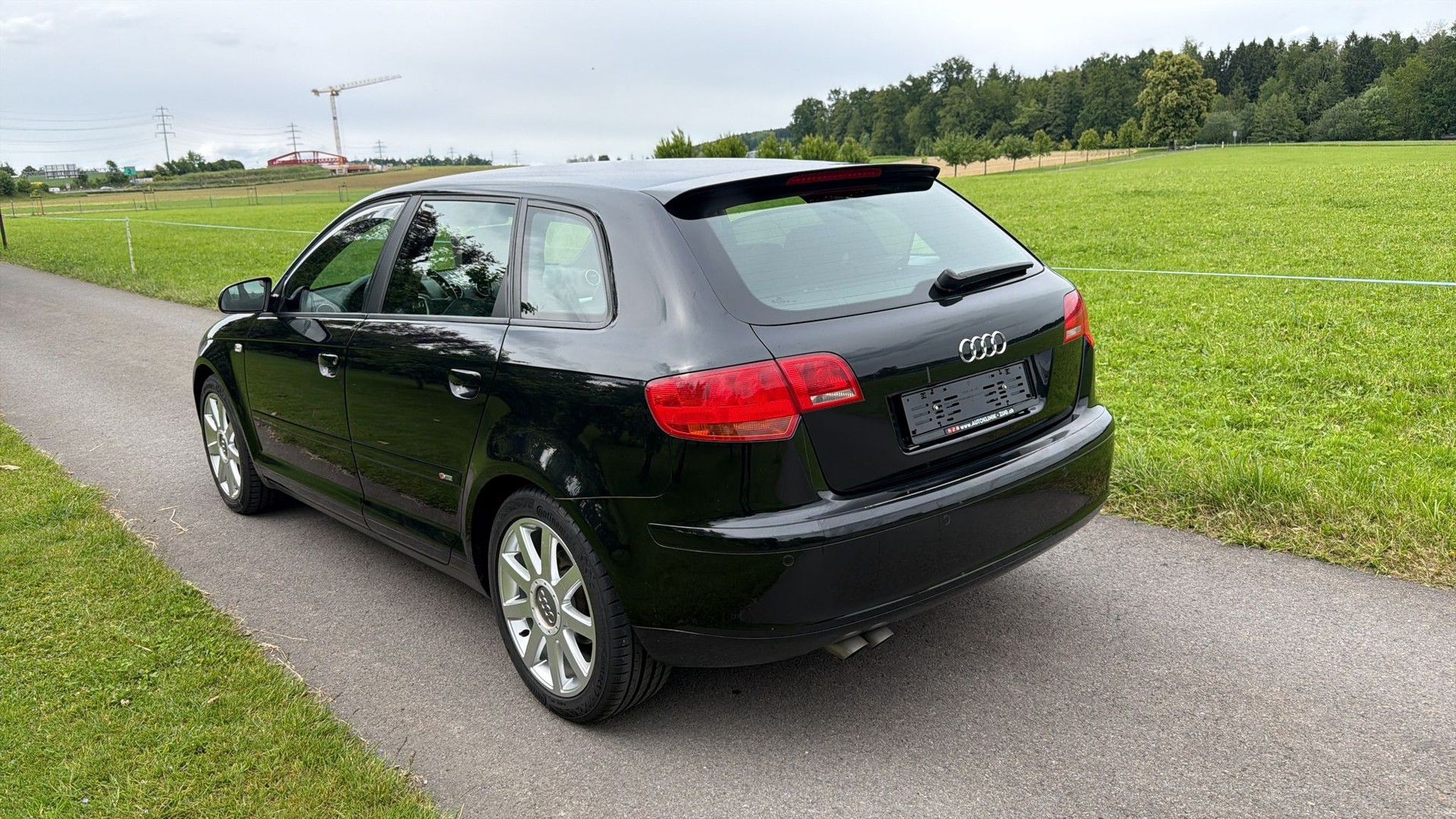 AUDI A3 Sportback 2.0 TDI Attraction-image-4