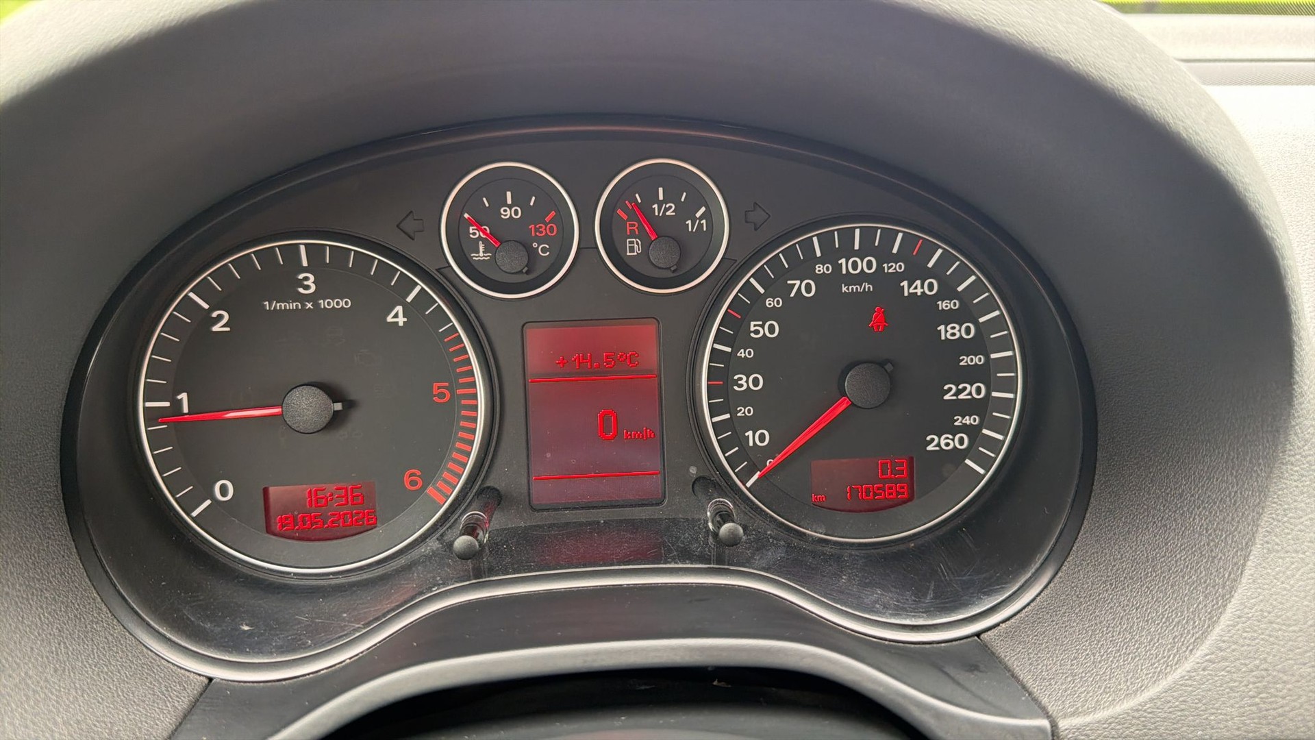 AUDI A3 Sportback 2.0 TDI Attraction-image-11