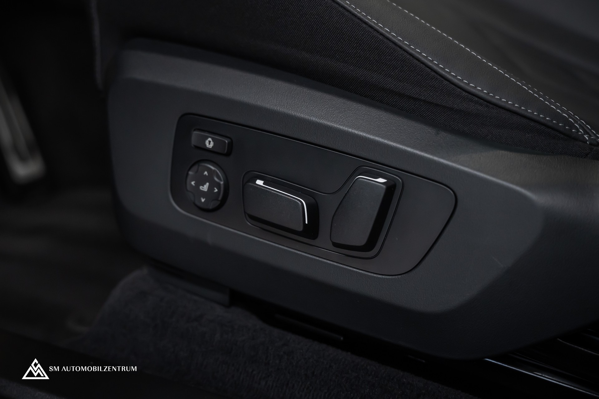 BMW X3 40d xDrive M Sport Pro / Panorama / 360° / AHK / Sitzbelüftung-image-27