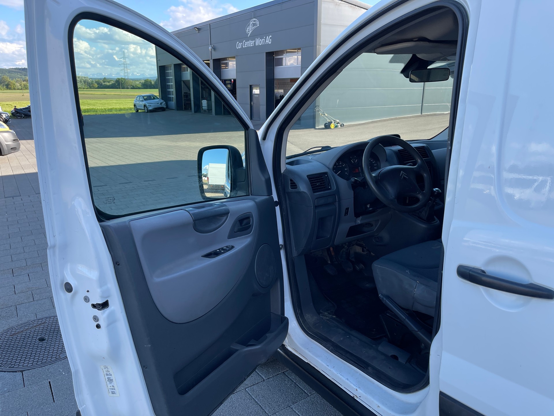 CITROEN Jumpy 2.0 HDi 12 L2H1-image-8