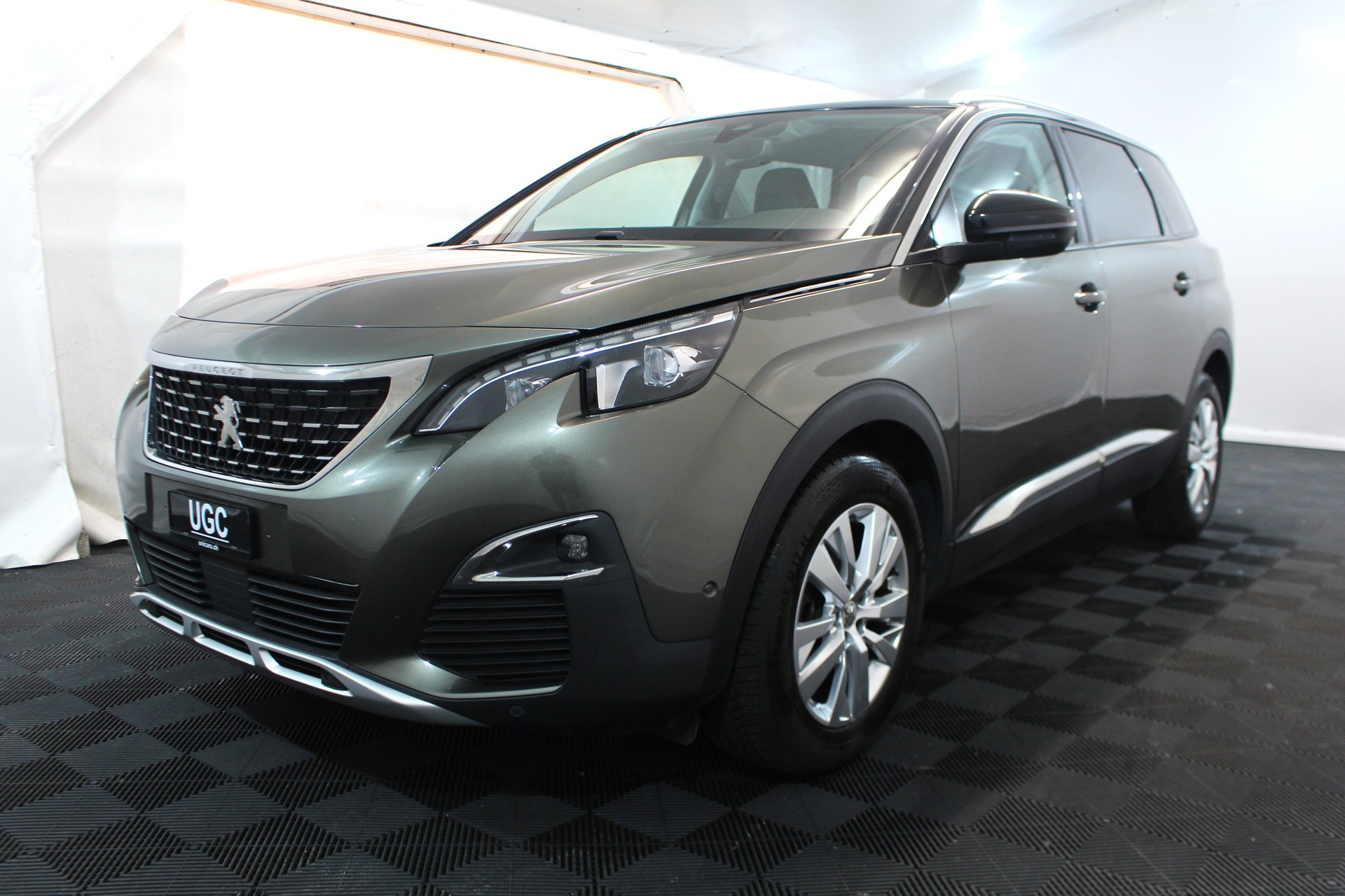 PEUGEOT 5008 1.2 PureTech Allure-showroom-element-2