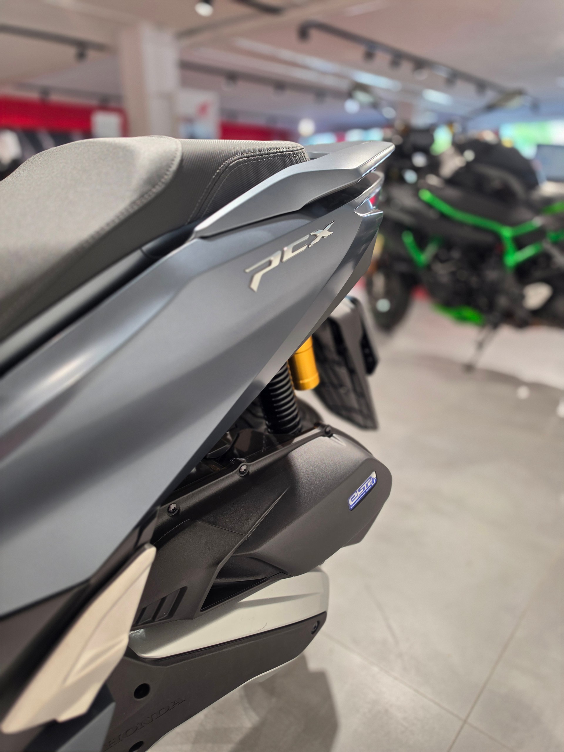 HONDA PCX 125 i ABS-showroom-element-3
