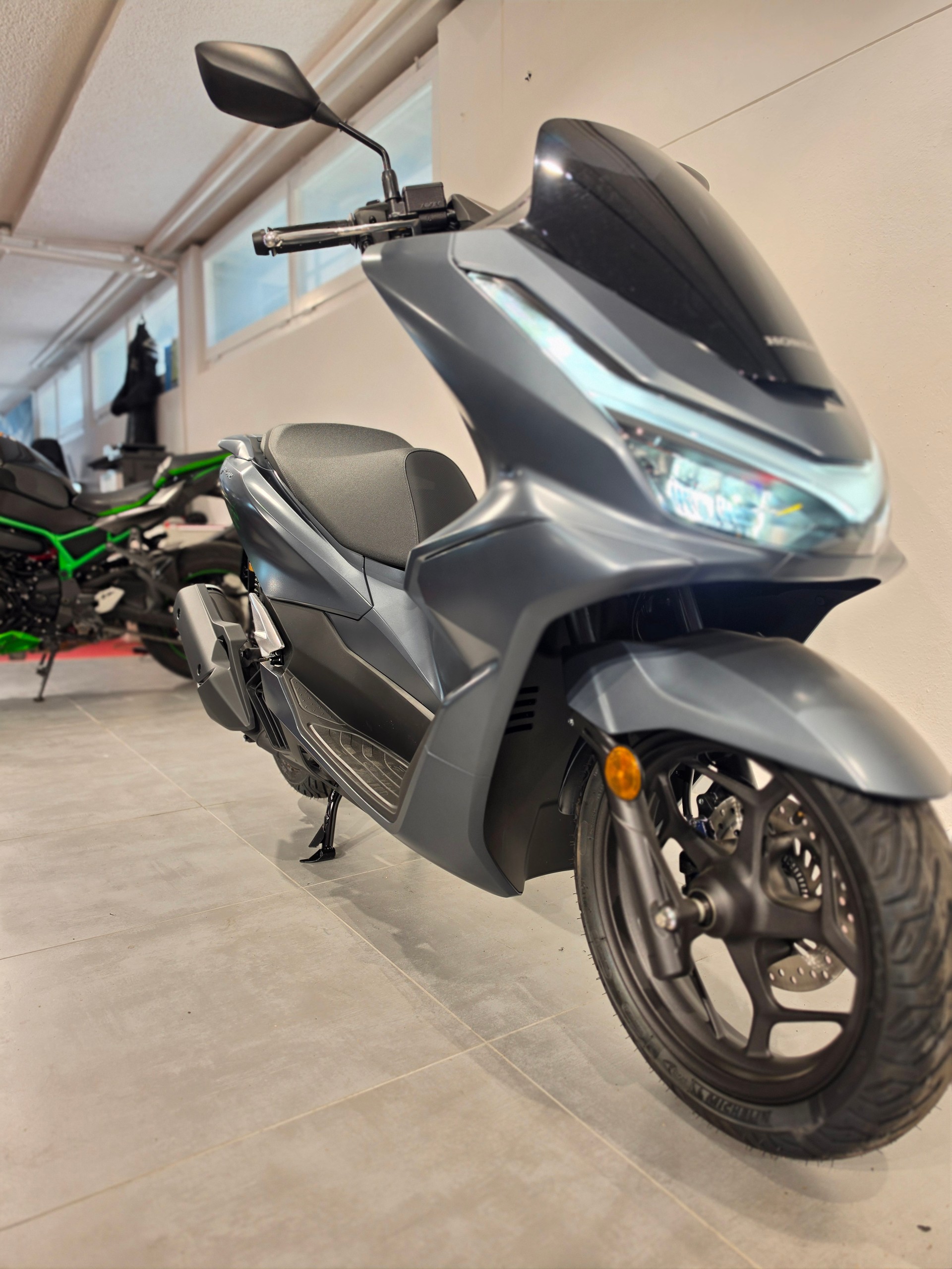 HONDA PCX 125 i ABS-showroom-element-2