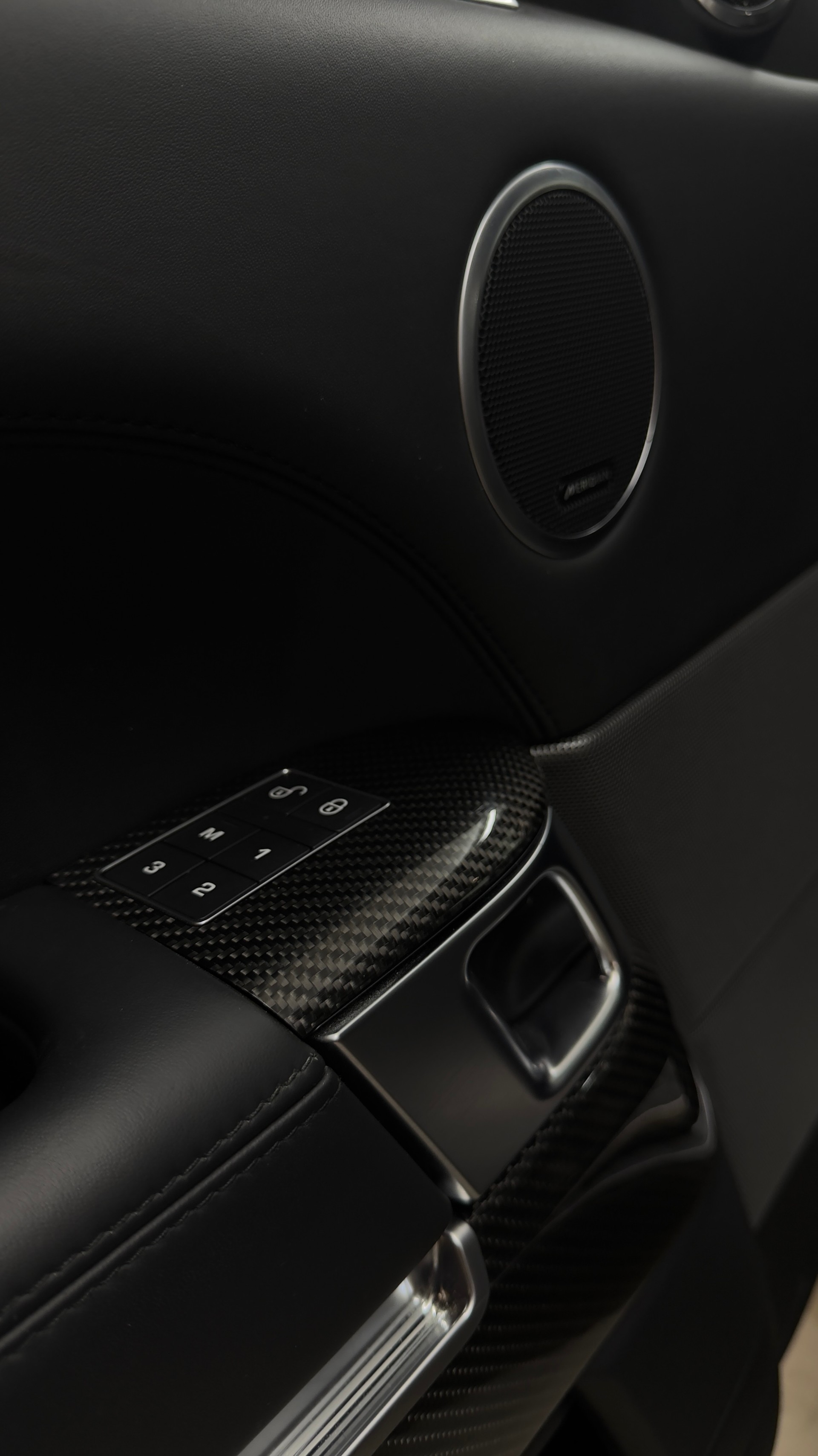 LAND ROVER Range Rover Sport 5.0 V8 S/C SVR Automatic-image-12