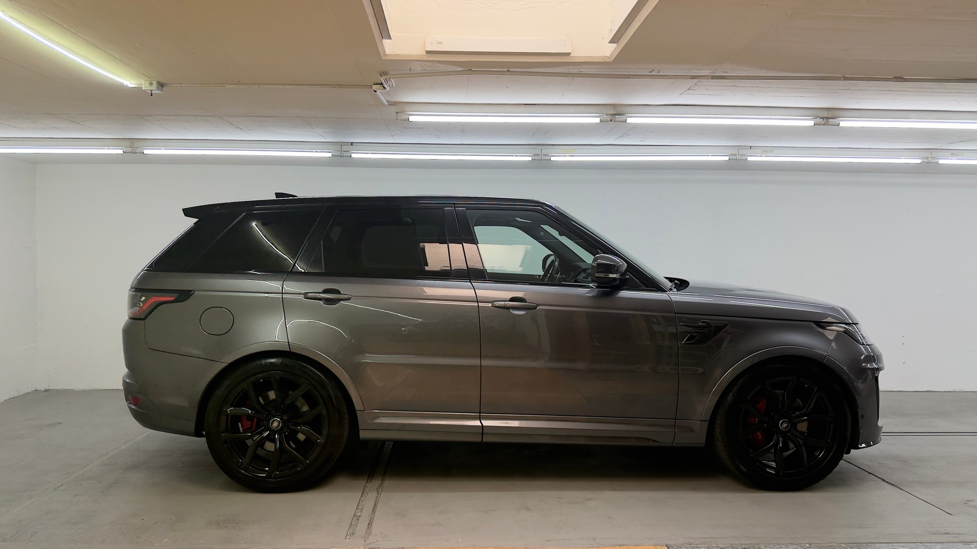 LAND ROVER Range Rover Sport 5.0 V8 S/C SVR Automatic-showroom-element-2