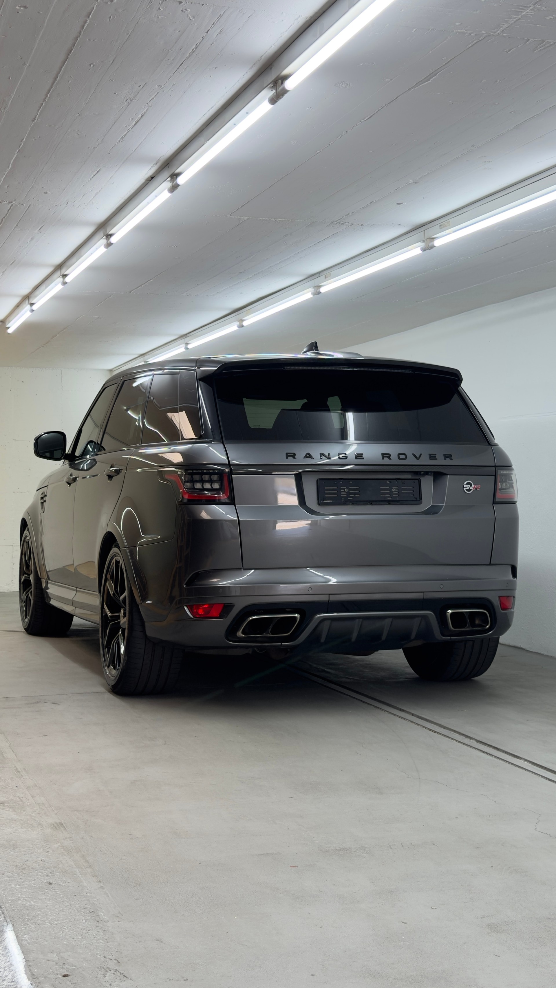 LAND ROVER Range Rover Sport 5.0 V8 S/C SVR Automatic-showroom-element-3