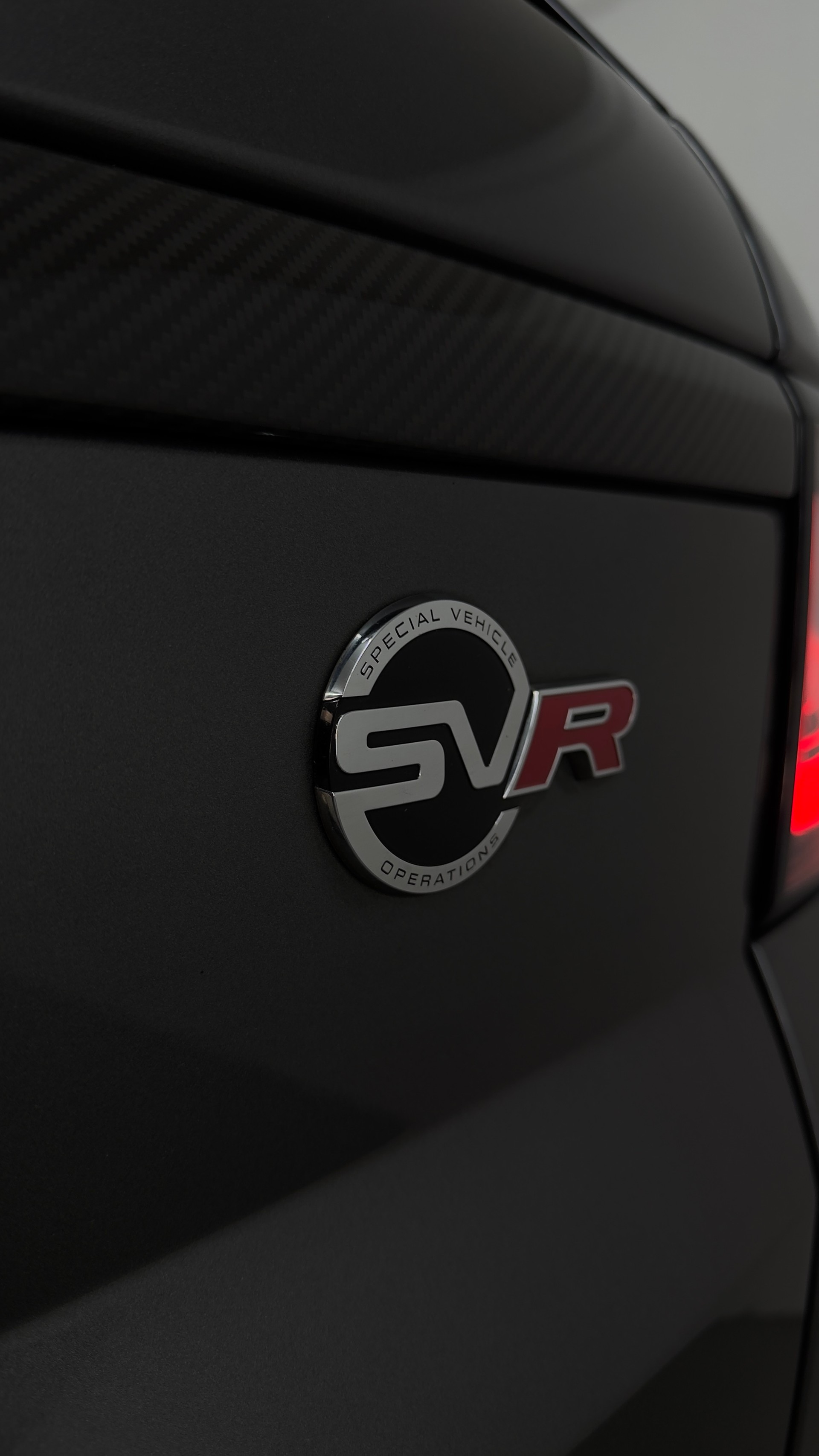 LAND ROVER Range Rover Sport 5.0 V8 S/C SVR Automatic-image-7