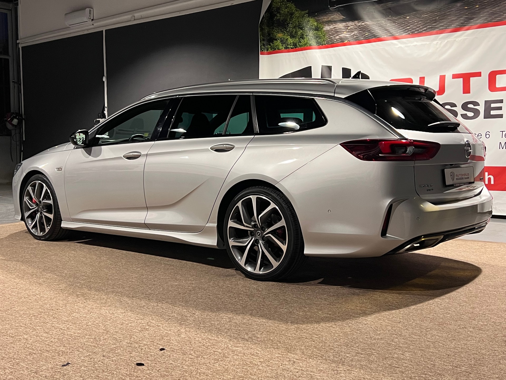 OPEL Insignia 2.0 T Sports Tourer GSi Automatic-image-5