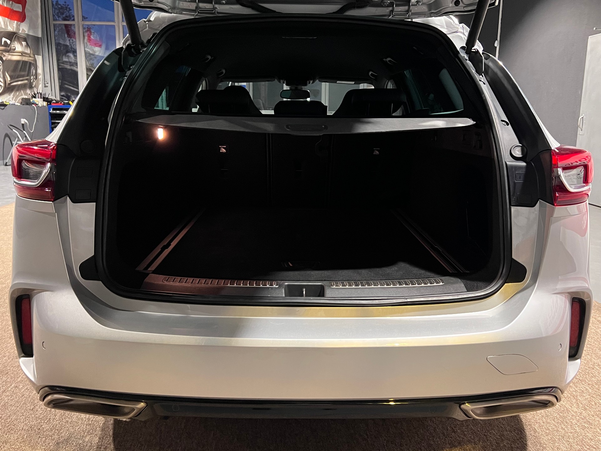OPEL Insignia 2.0 T Sports Tourer GSi Automatic-image-4
