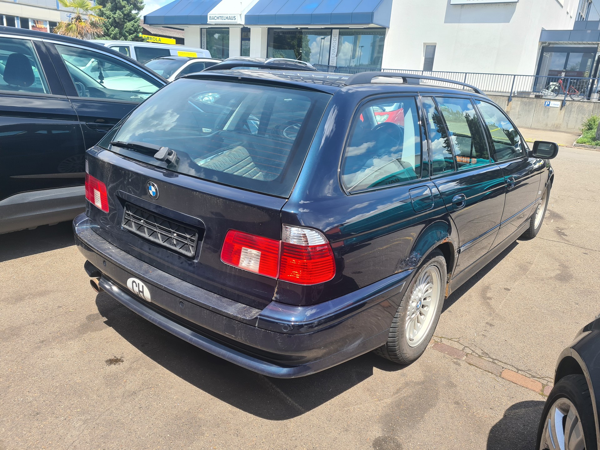 BMW 540i Touring-image-3