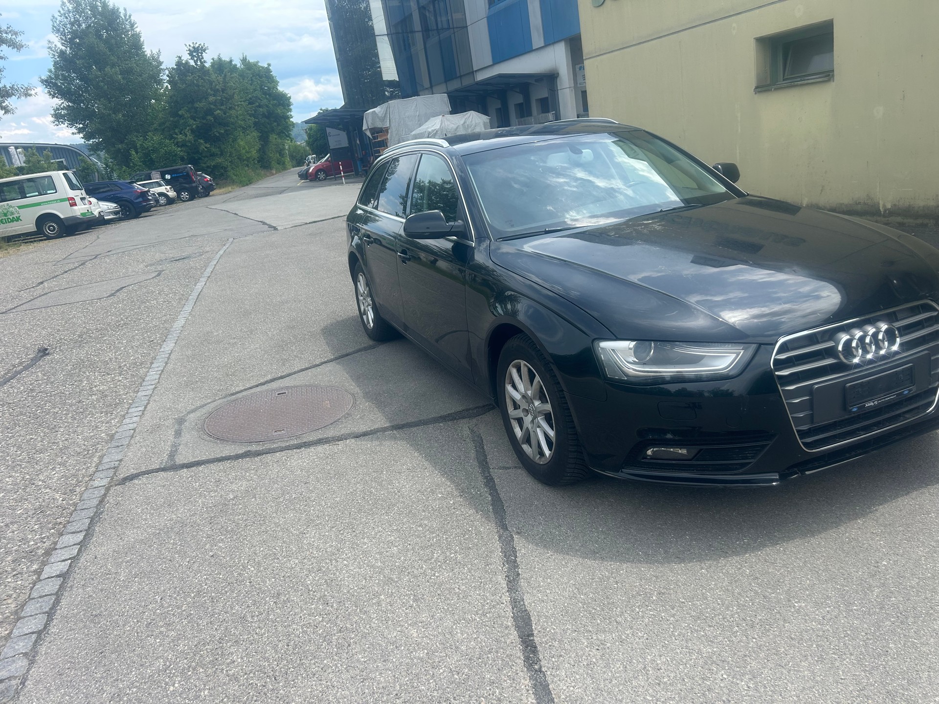 AUDI A4 Avant 1.8 TFSI multitronic-image-2
