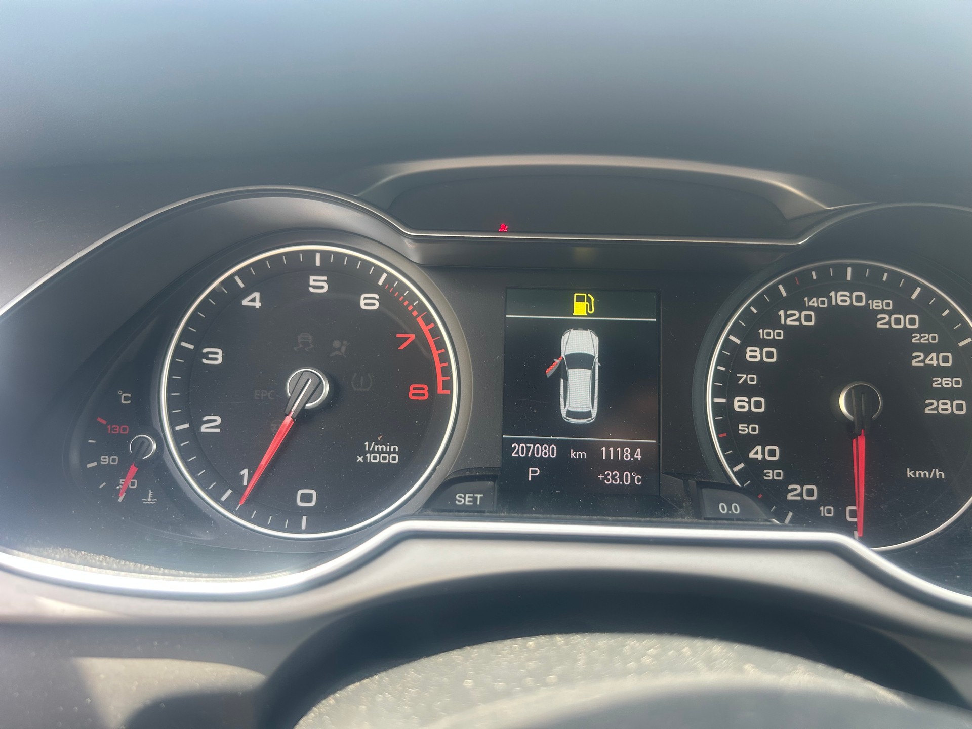 AUDI A4 Avant 1.8 TFSI multitronic-image-8