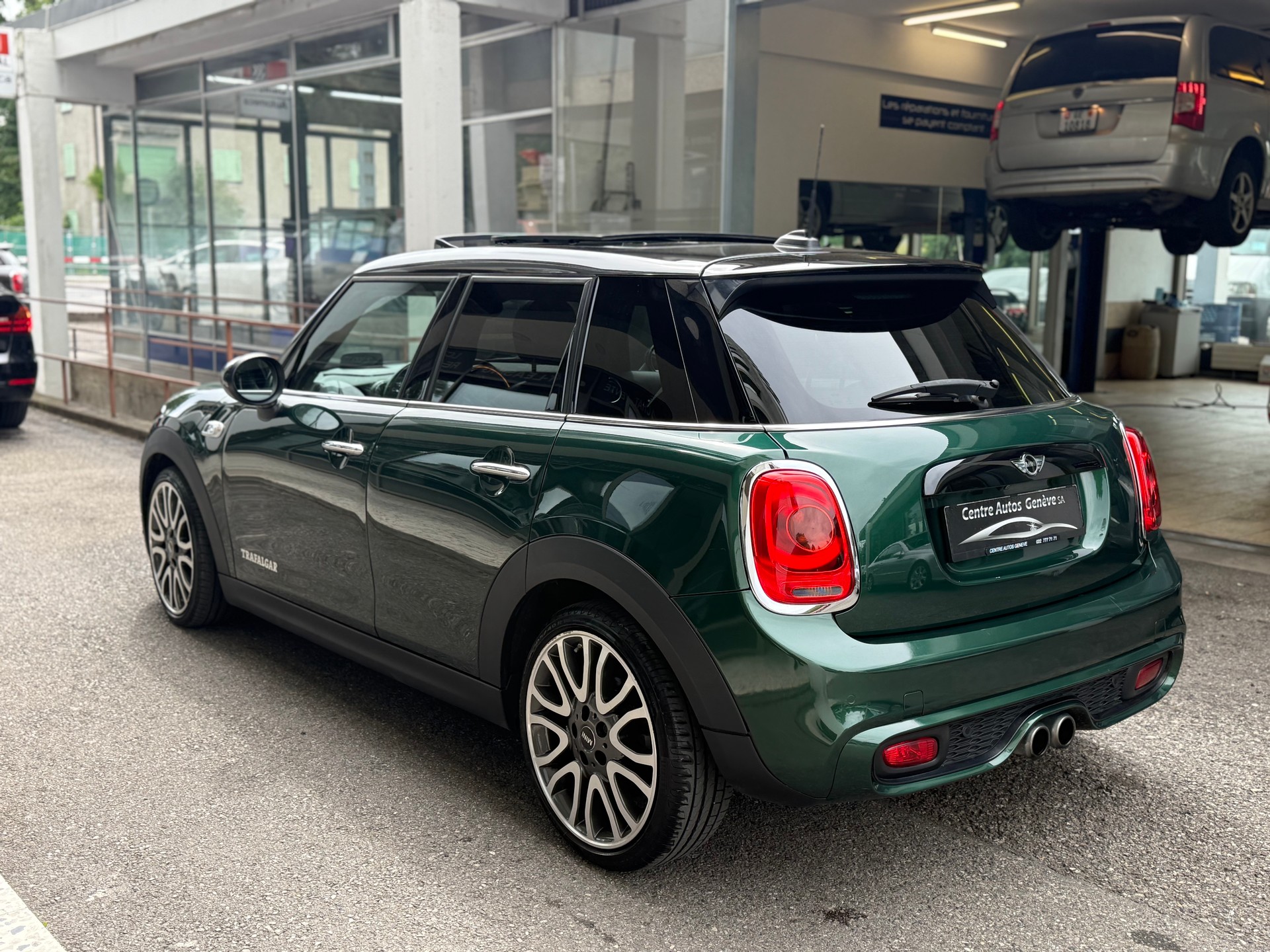 MINI Cooper S Steptronic TRAFALGAR-image-5