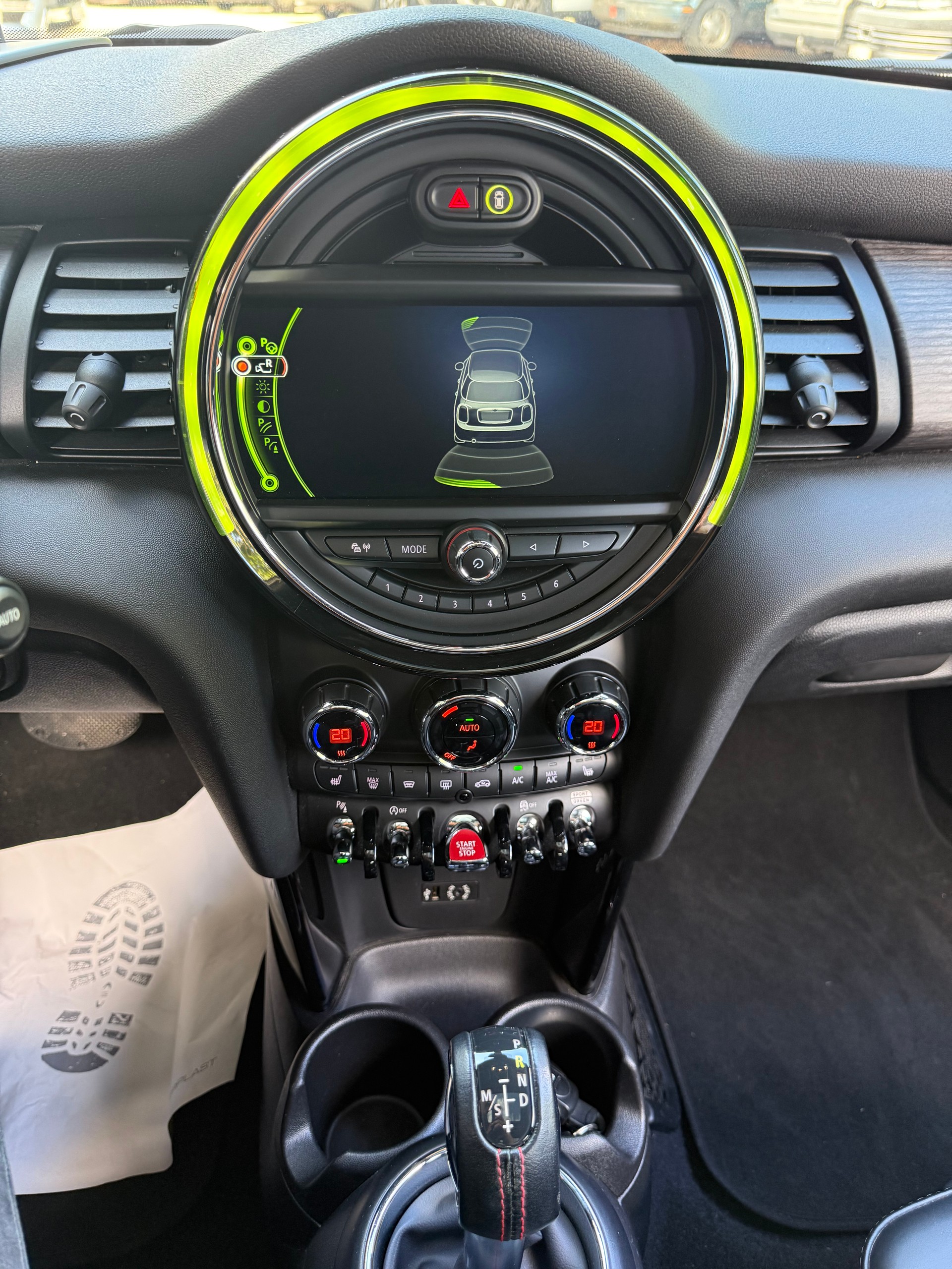 MINI Cooper S Steptronic TRAFALGAR-image-13