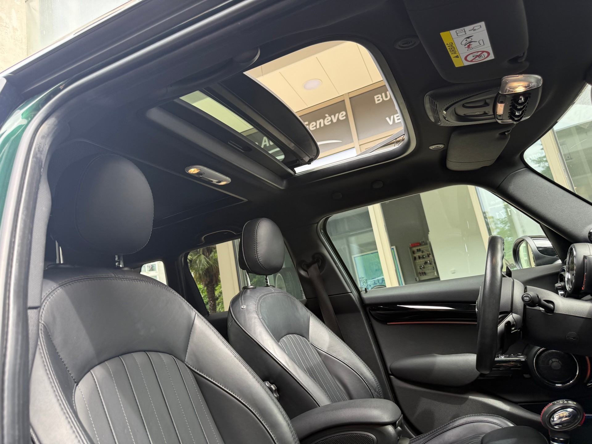 MINI Cooper S Steptronic TRAFALGAR-image-6