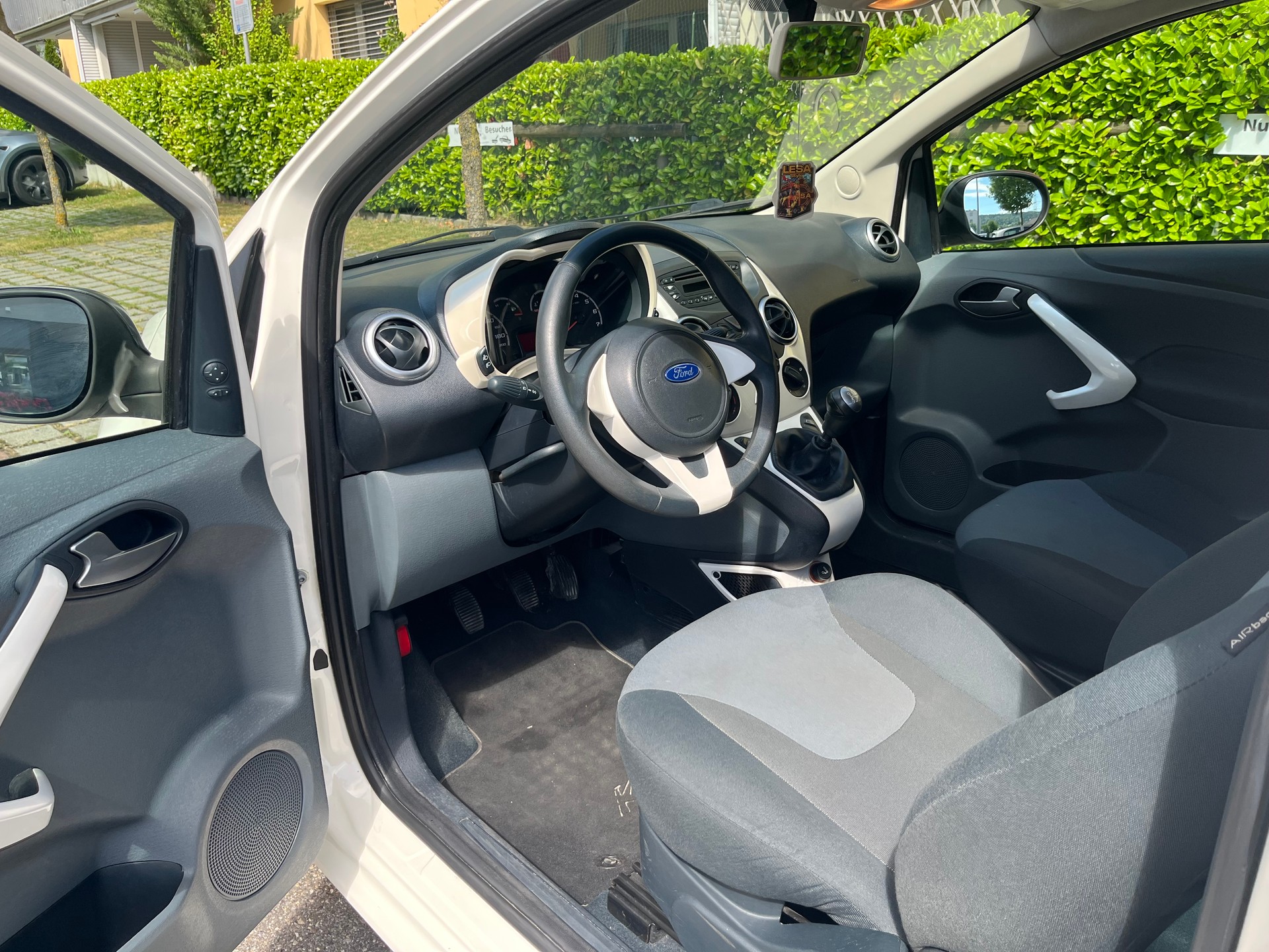 FORD KA 1.25 Titanium-image-8